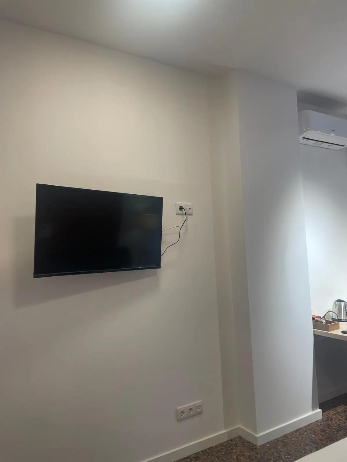 TV and multimedia in Apartahotel Espai Verd Benimaclet