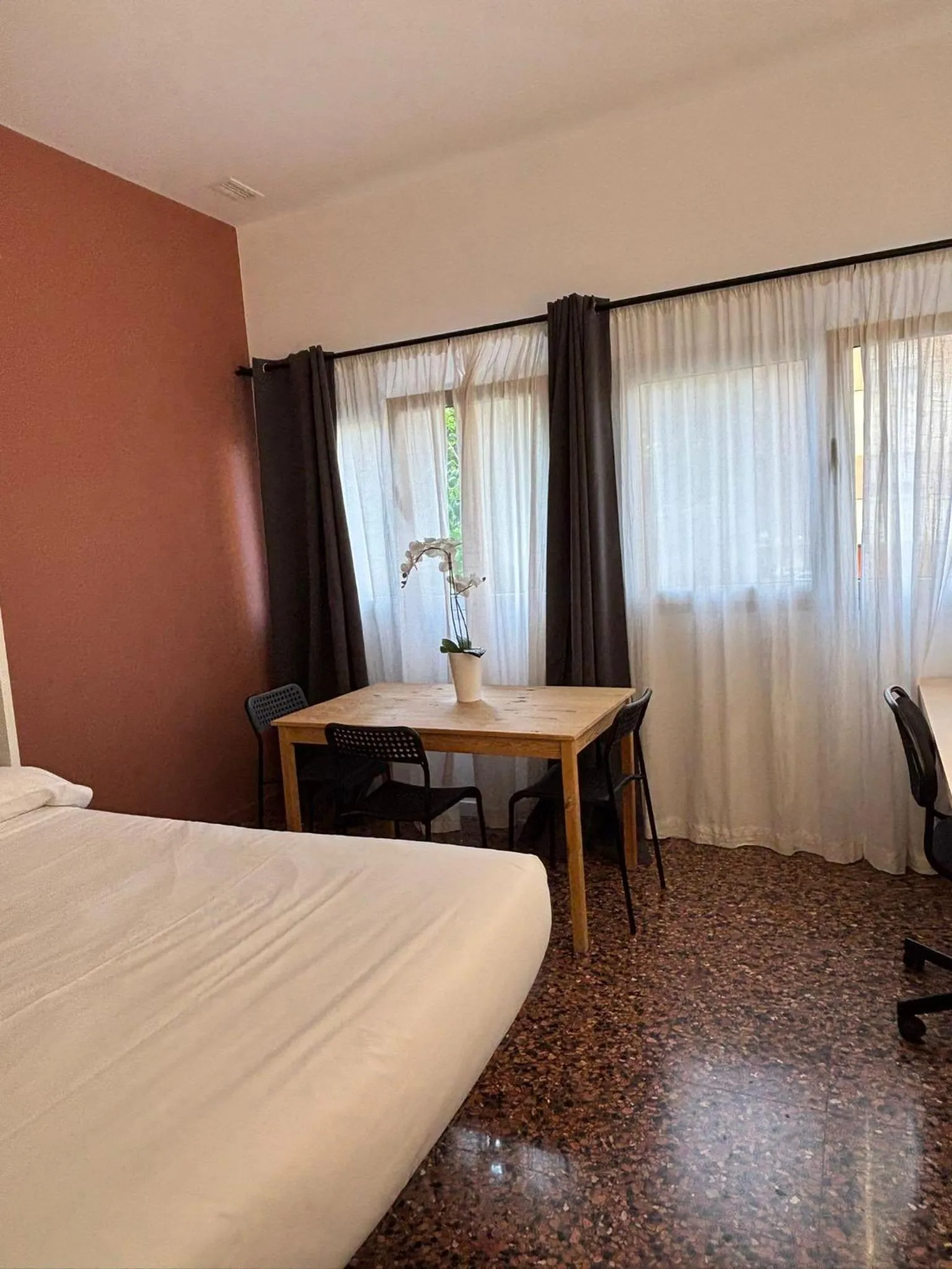 Bed in Apartahotel Espai Verd Benimaclet
