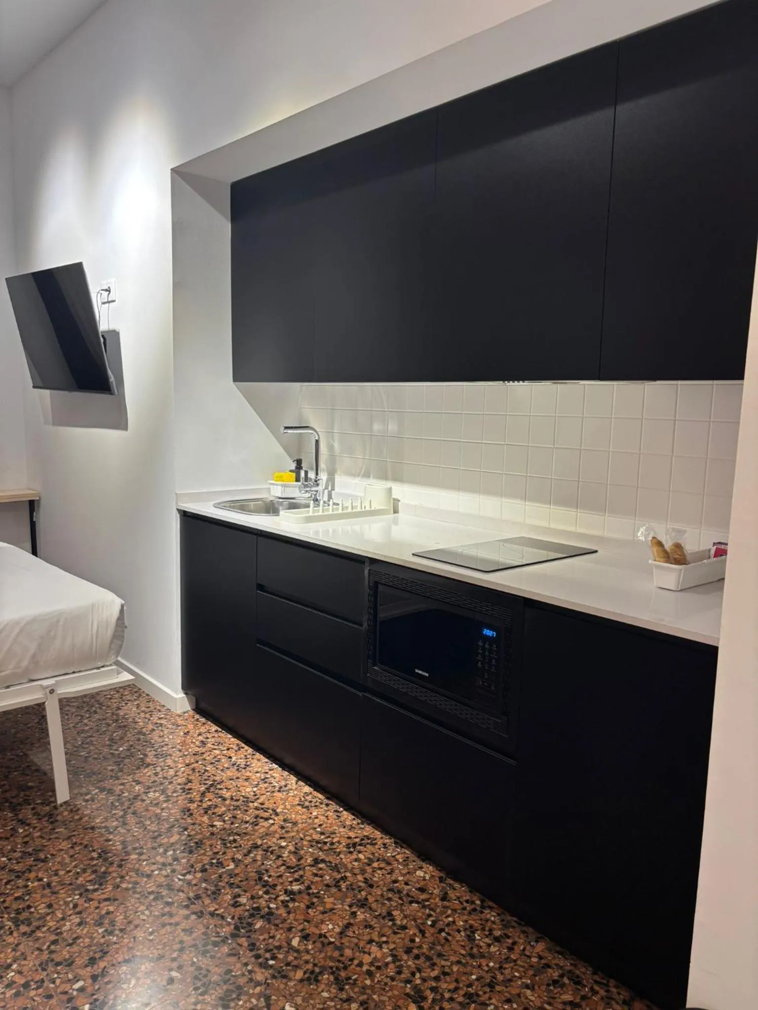 Kitchen or kitchenette in Apartahotel Espai Verd Benimaclet