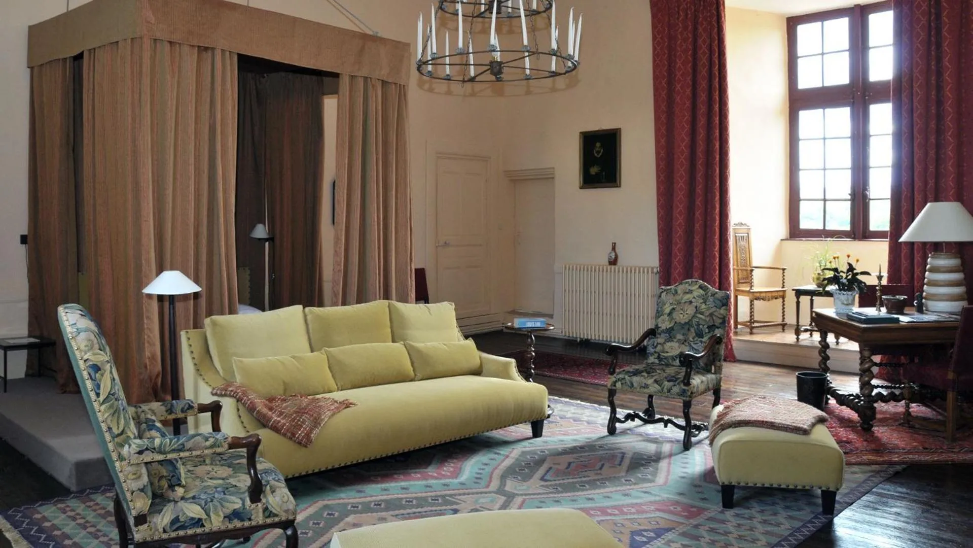 Deluxe King Room in Château royal de Saint-Saturnin