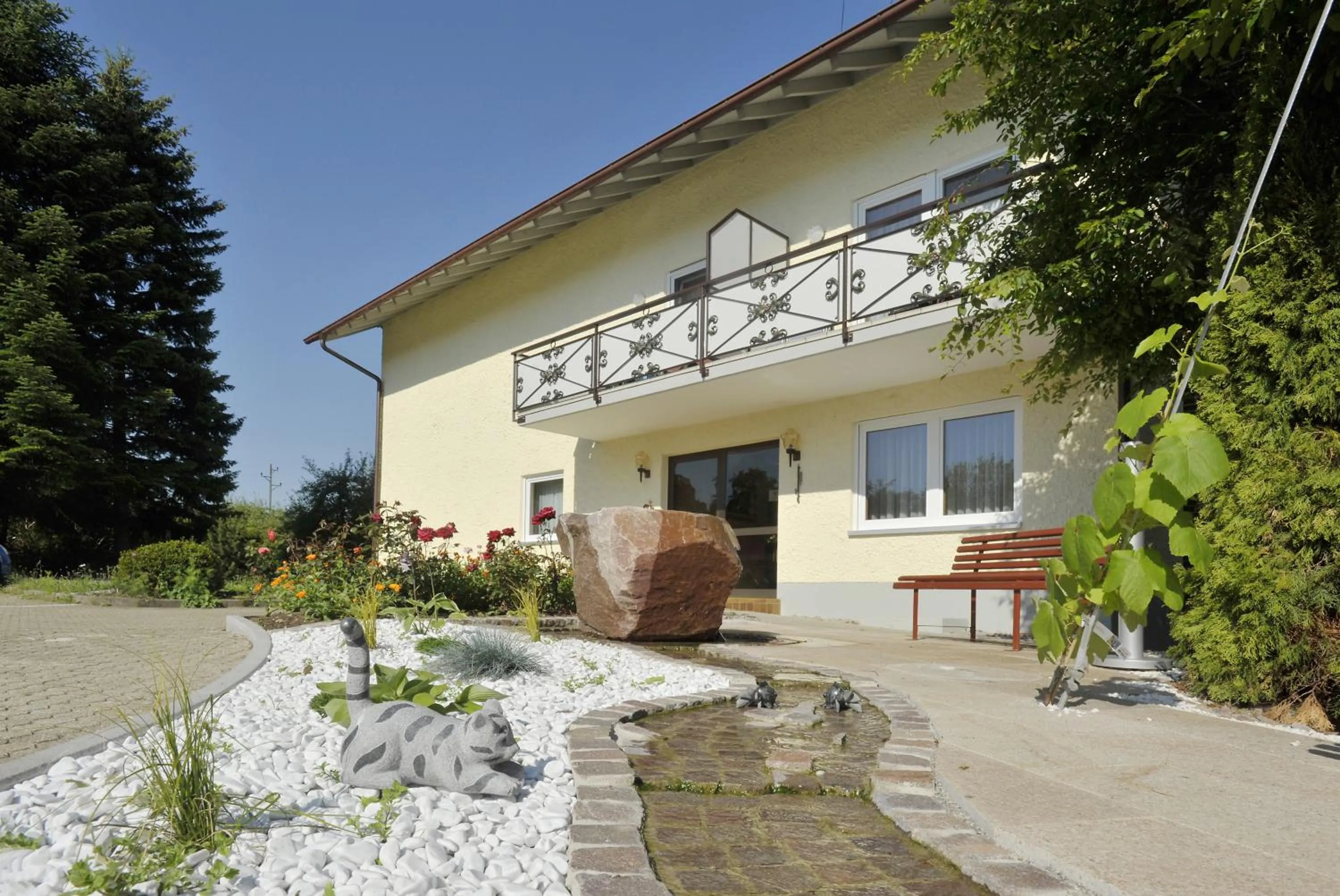 Facade/entrance in Pension Fohrenberg