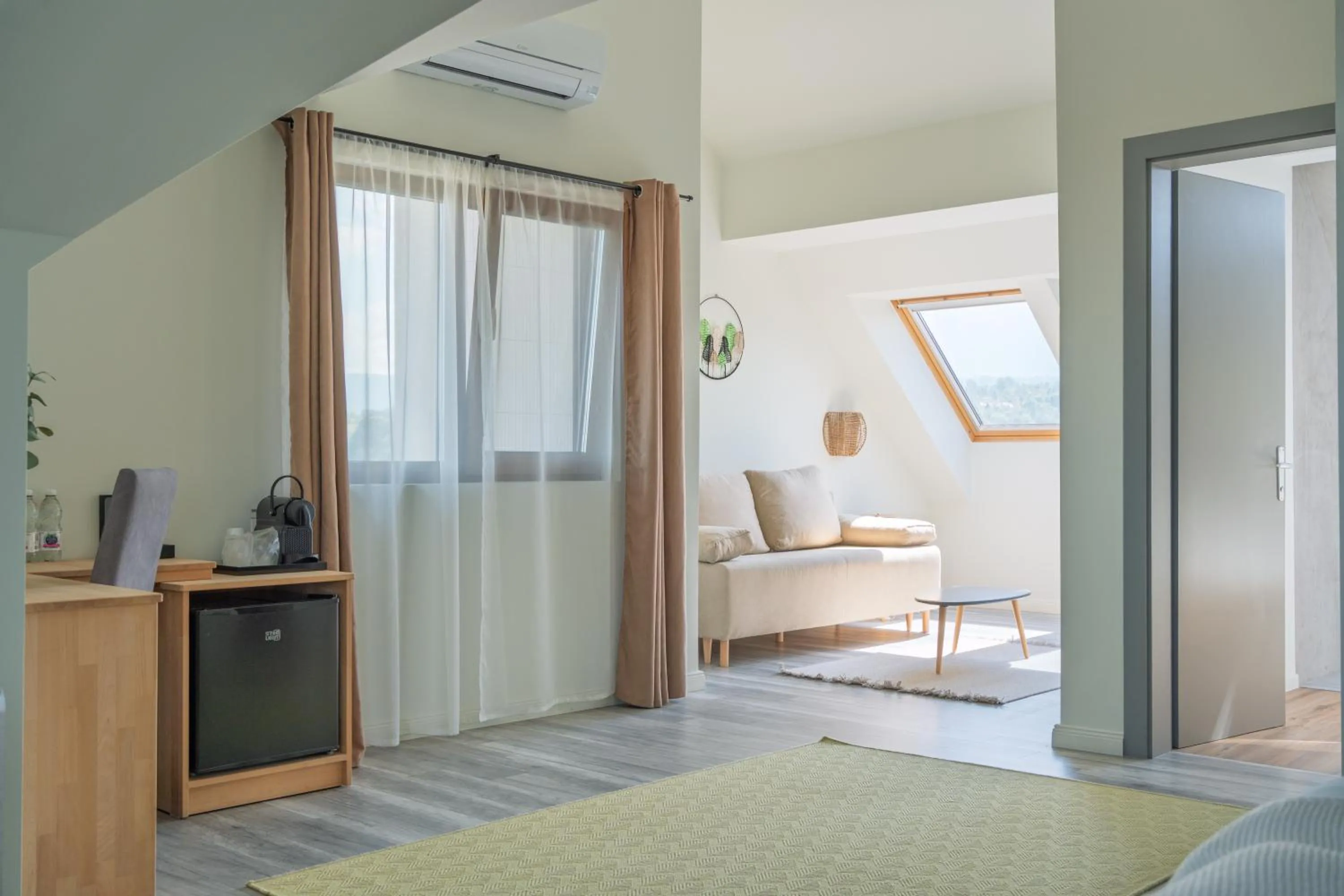 Seating area, Bed in Nature Nest Bran - Adults Only