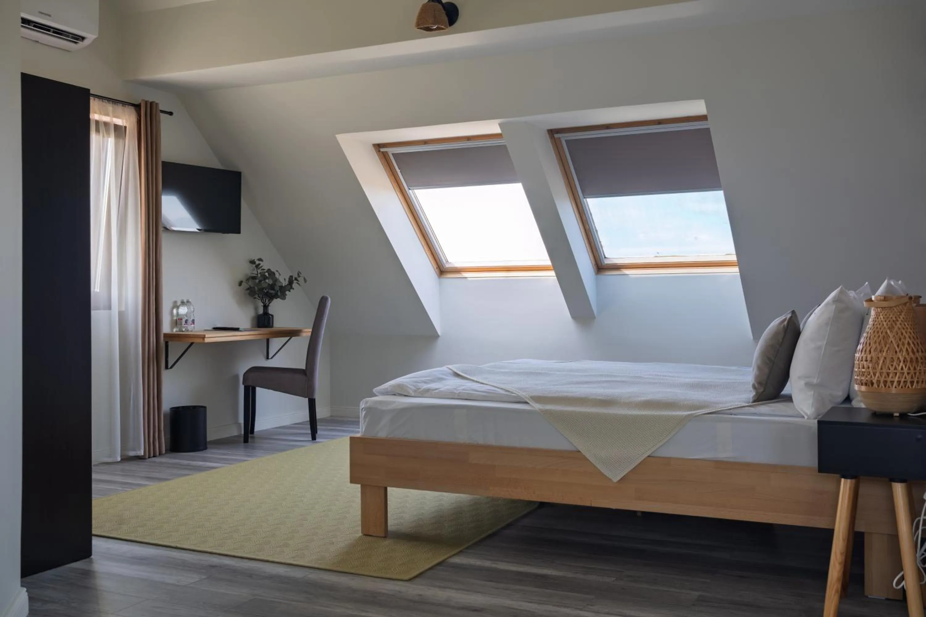 Bedroom, Bed in Nature Nest Bran - Adults Only