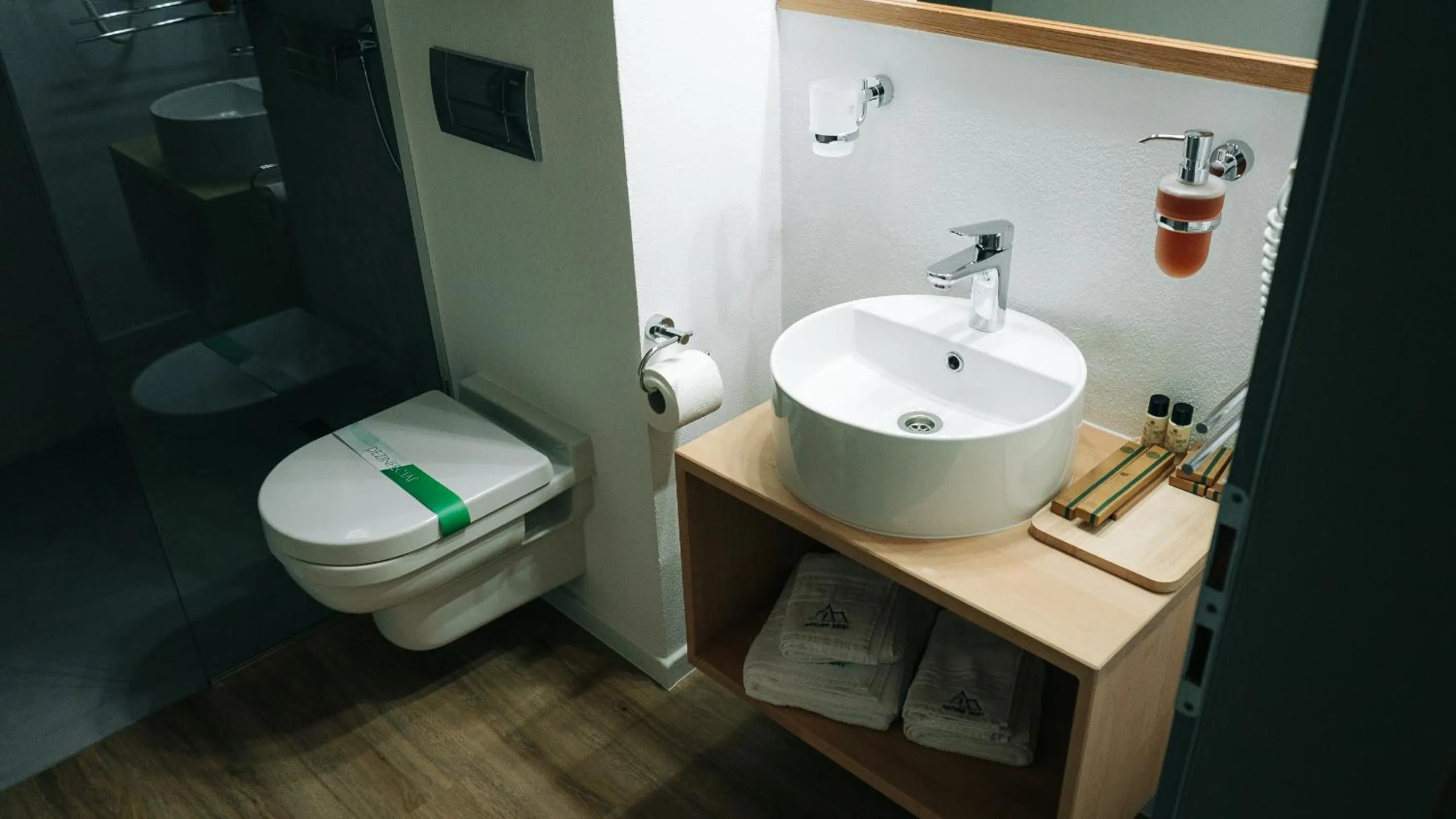 Bathroom in Nature Nest Bran - Adults Only