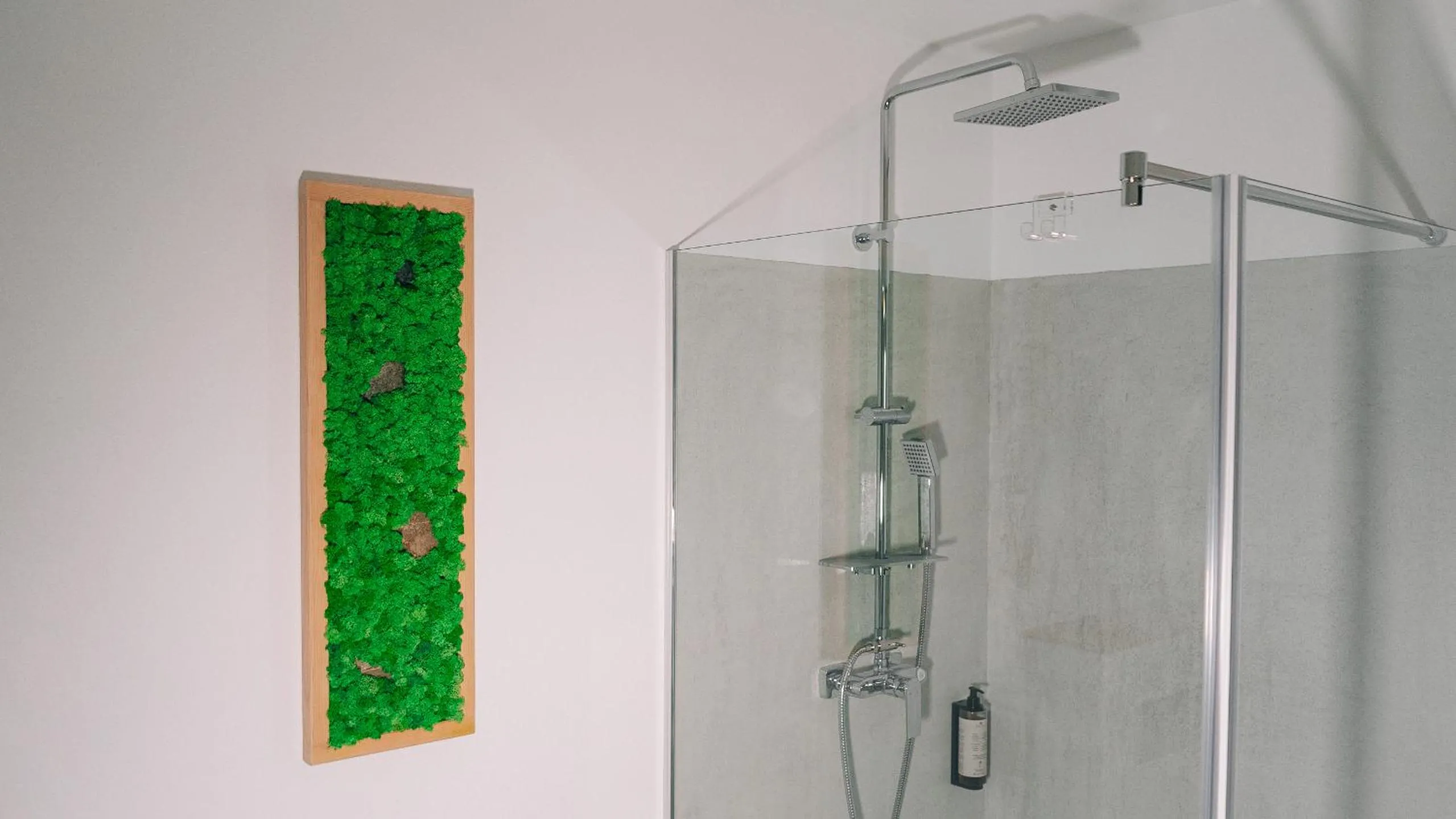 Shower in Nature Nest Bran - Adults Only