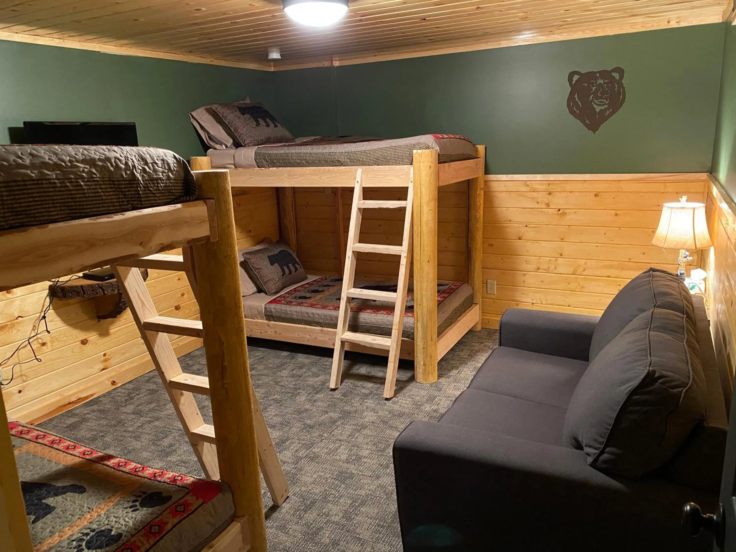 bunk bed, Bed in The Fishing Bear Lodge