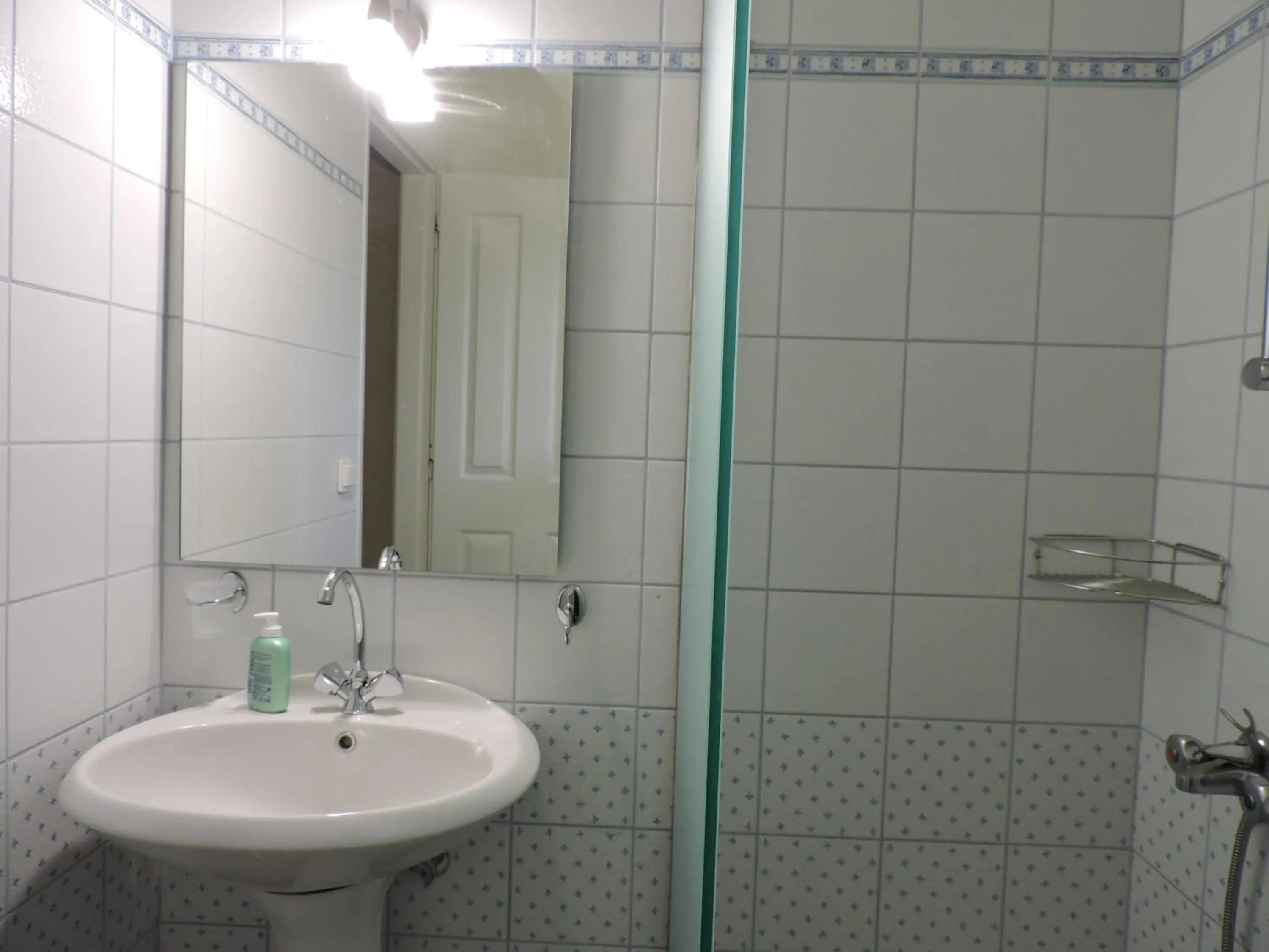 Shower in Villa Theodora