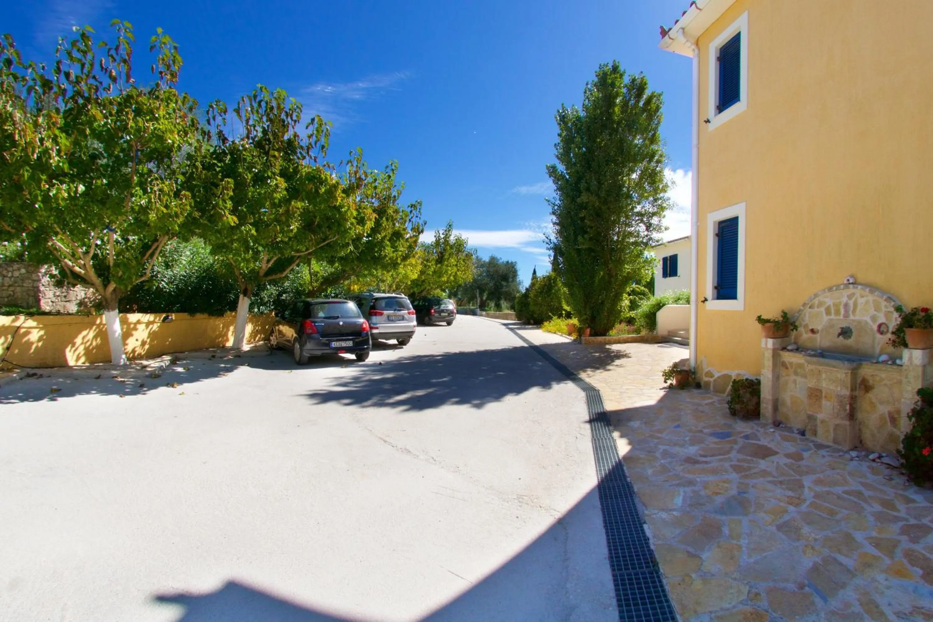 Facade/entrance in Villa Theodora