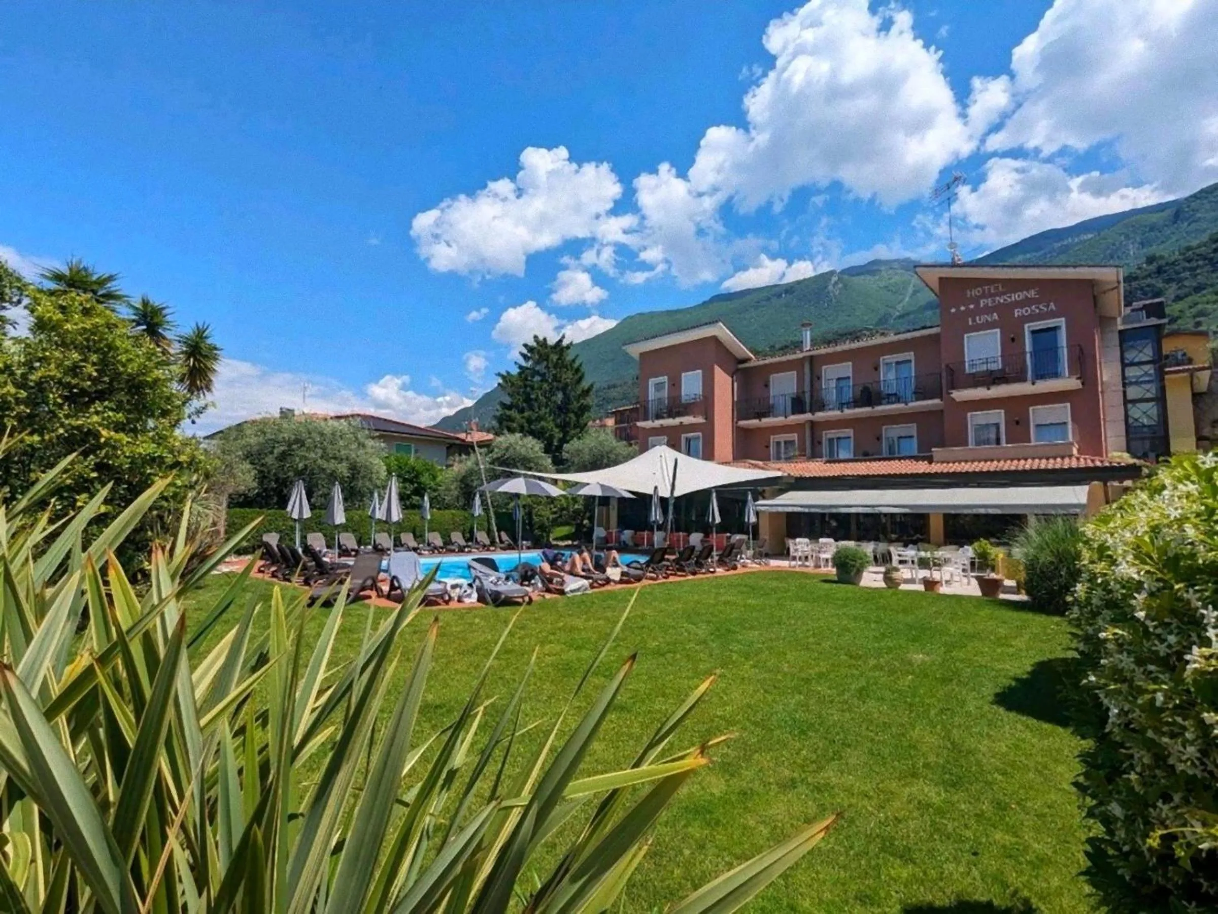 Property building in Hotel Luna Rossa