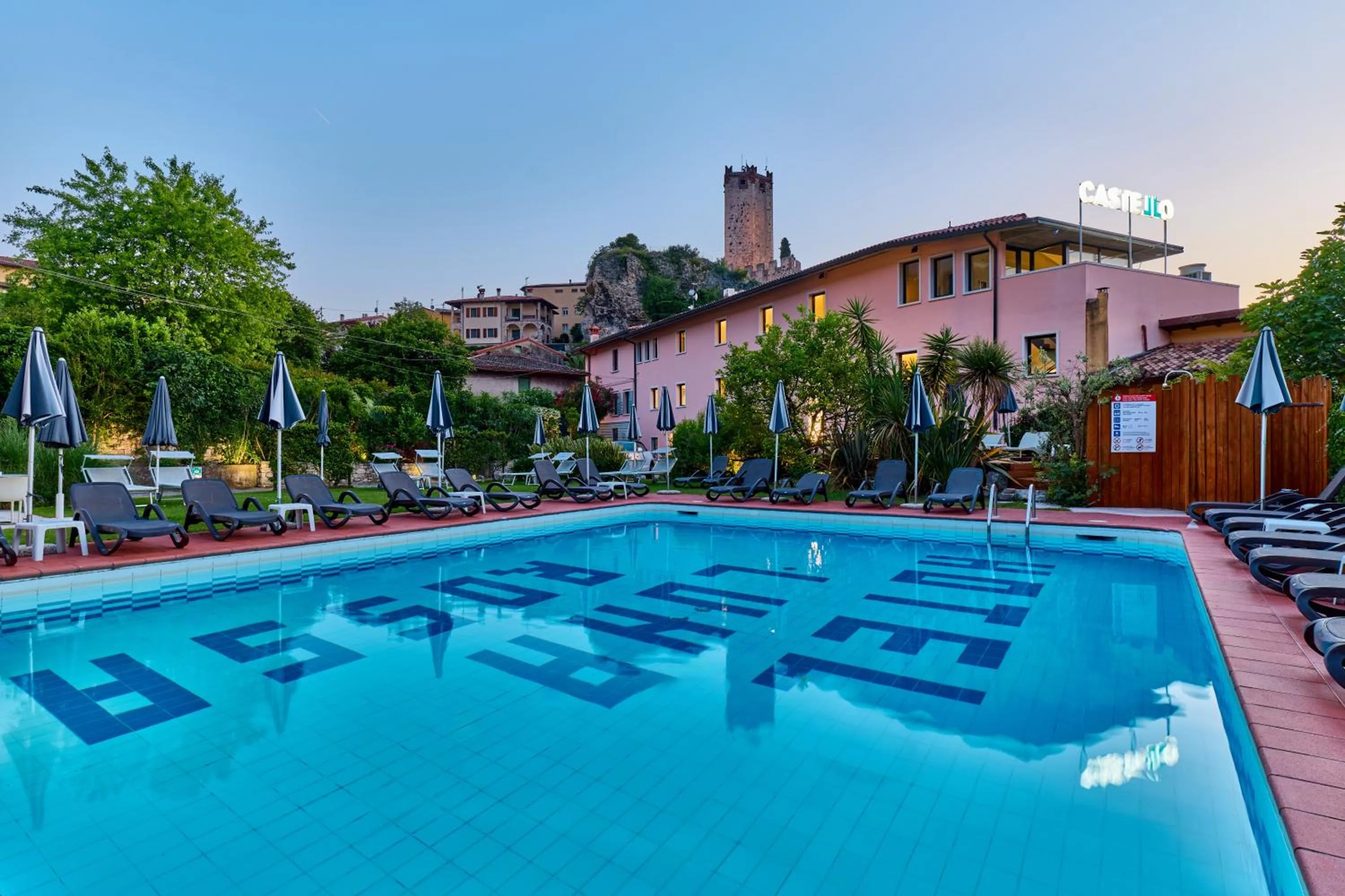Swimming pool in Hotel Luna Rossa