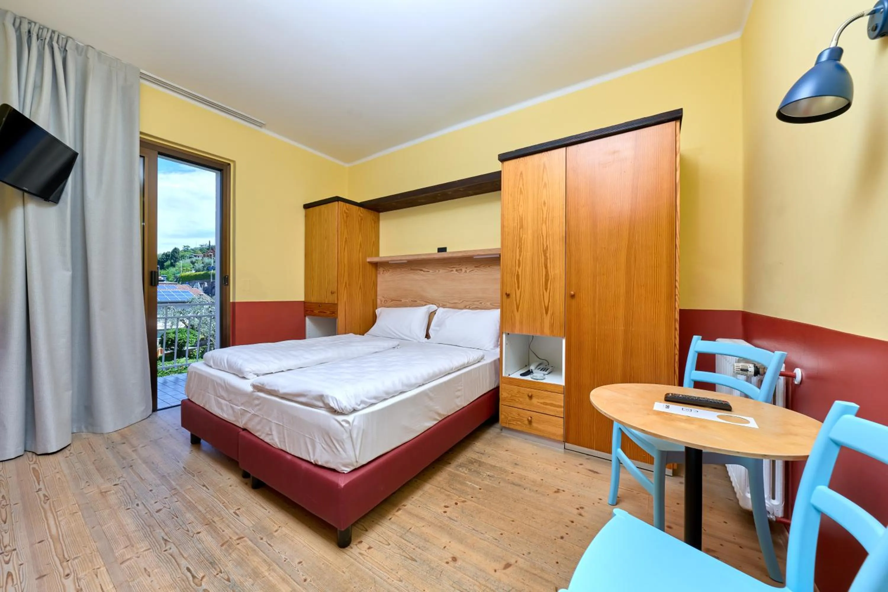 Photo of the whole room, Bed in Hotel Luna Rossa