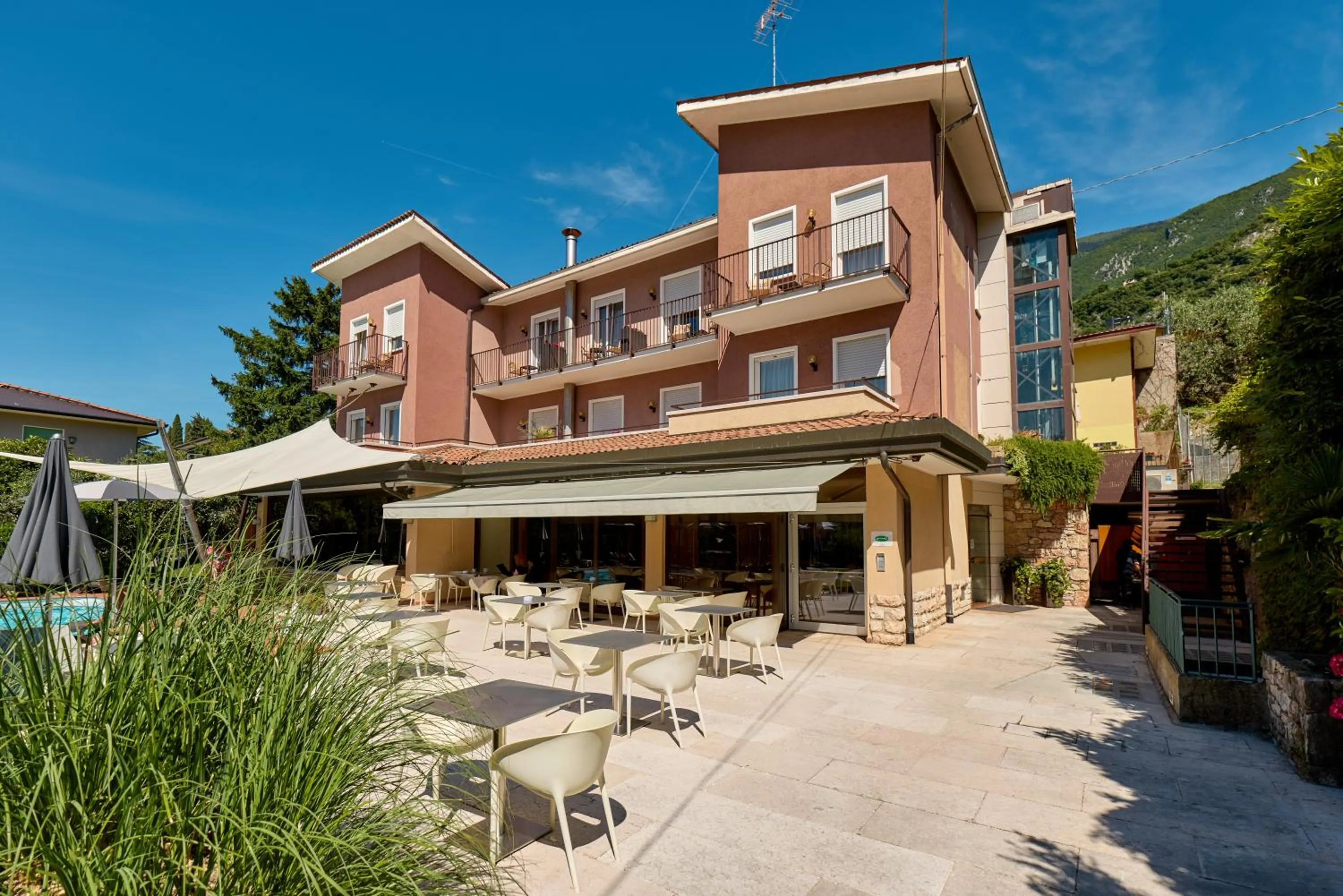 Property building in Hotel Luna Rossa