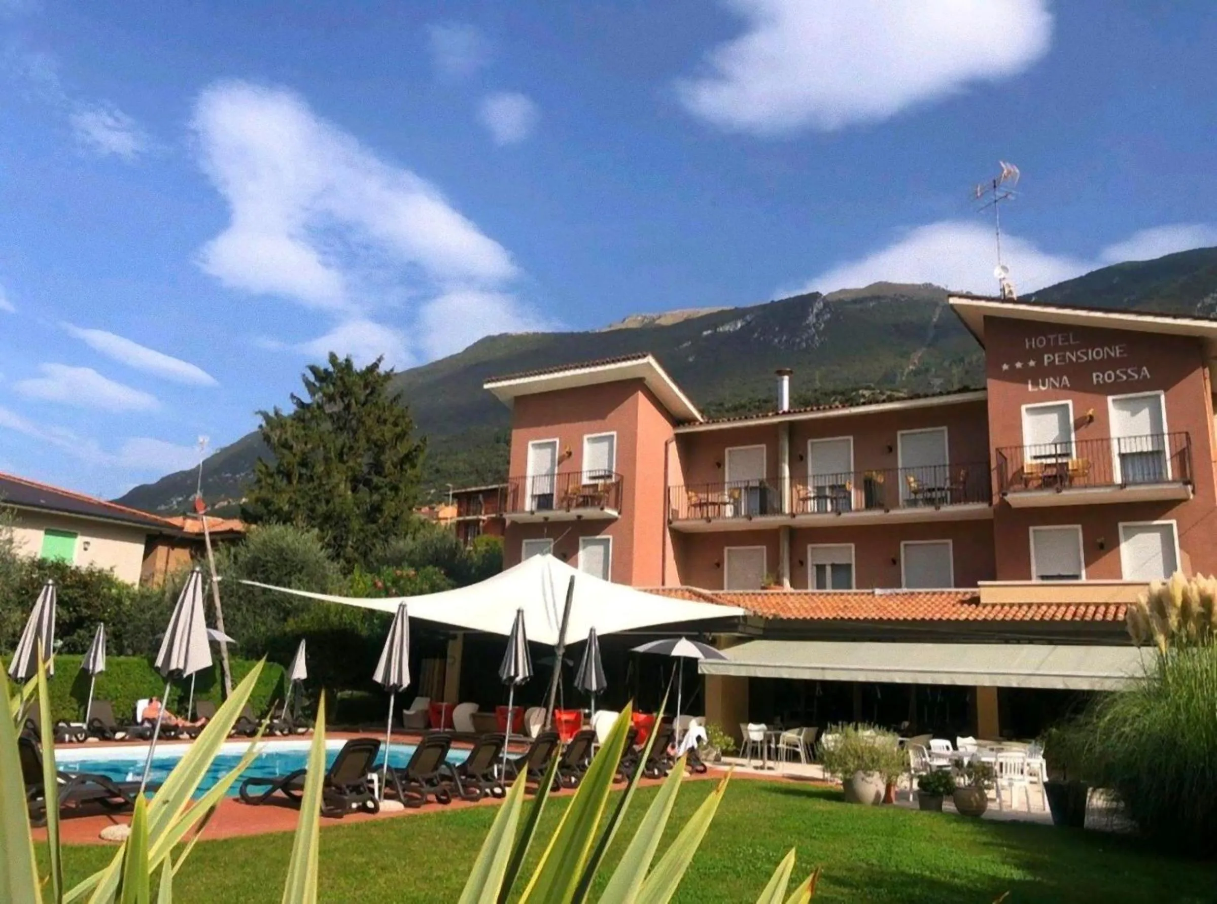 Property building in Hotel Luna Rossa