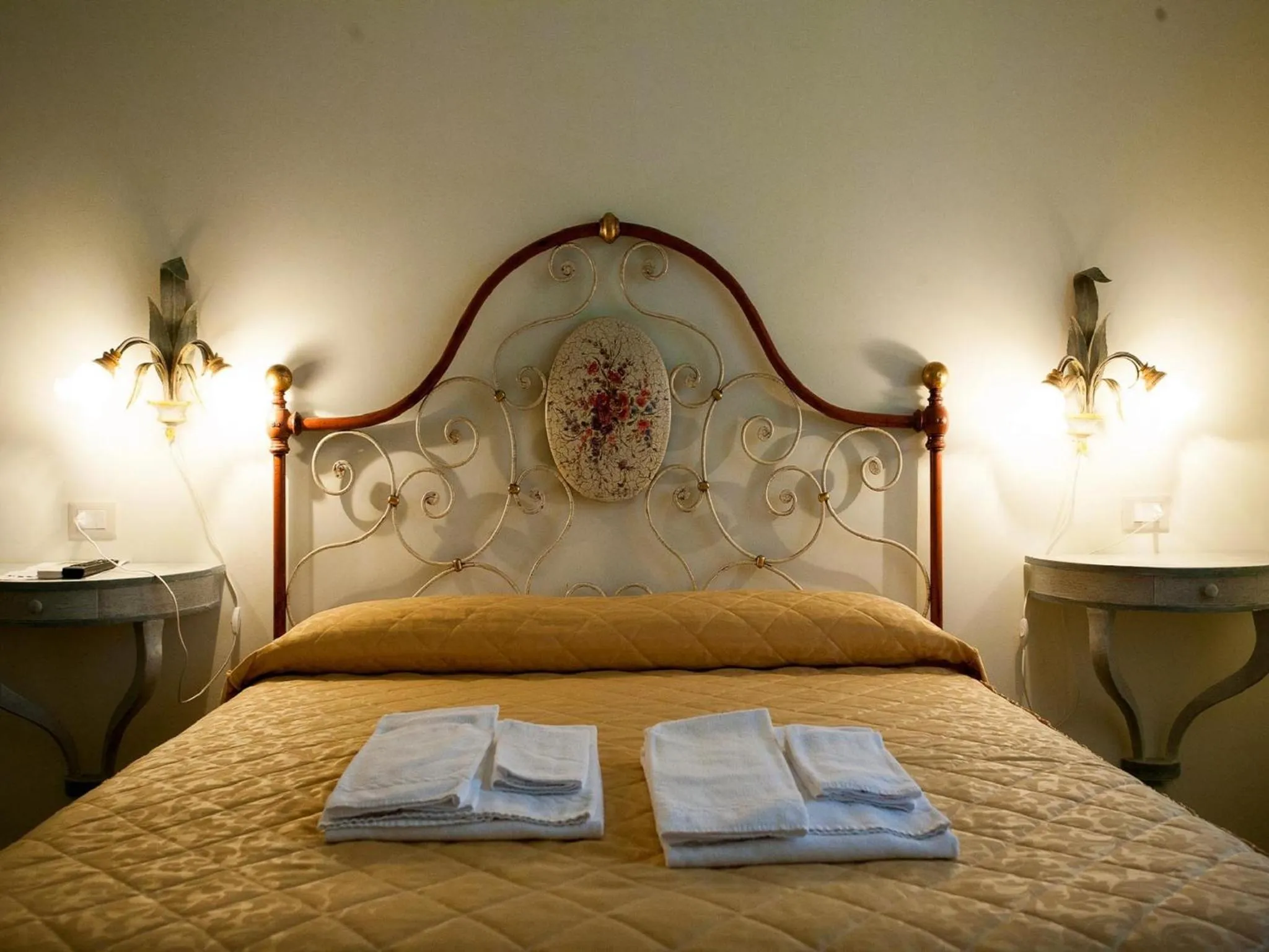 Bedroom, Bed in Villa Camurana