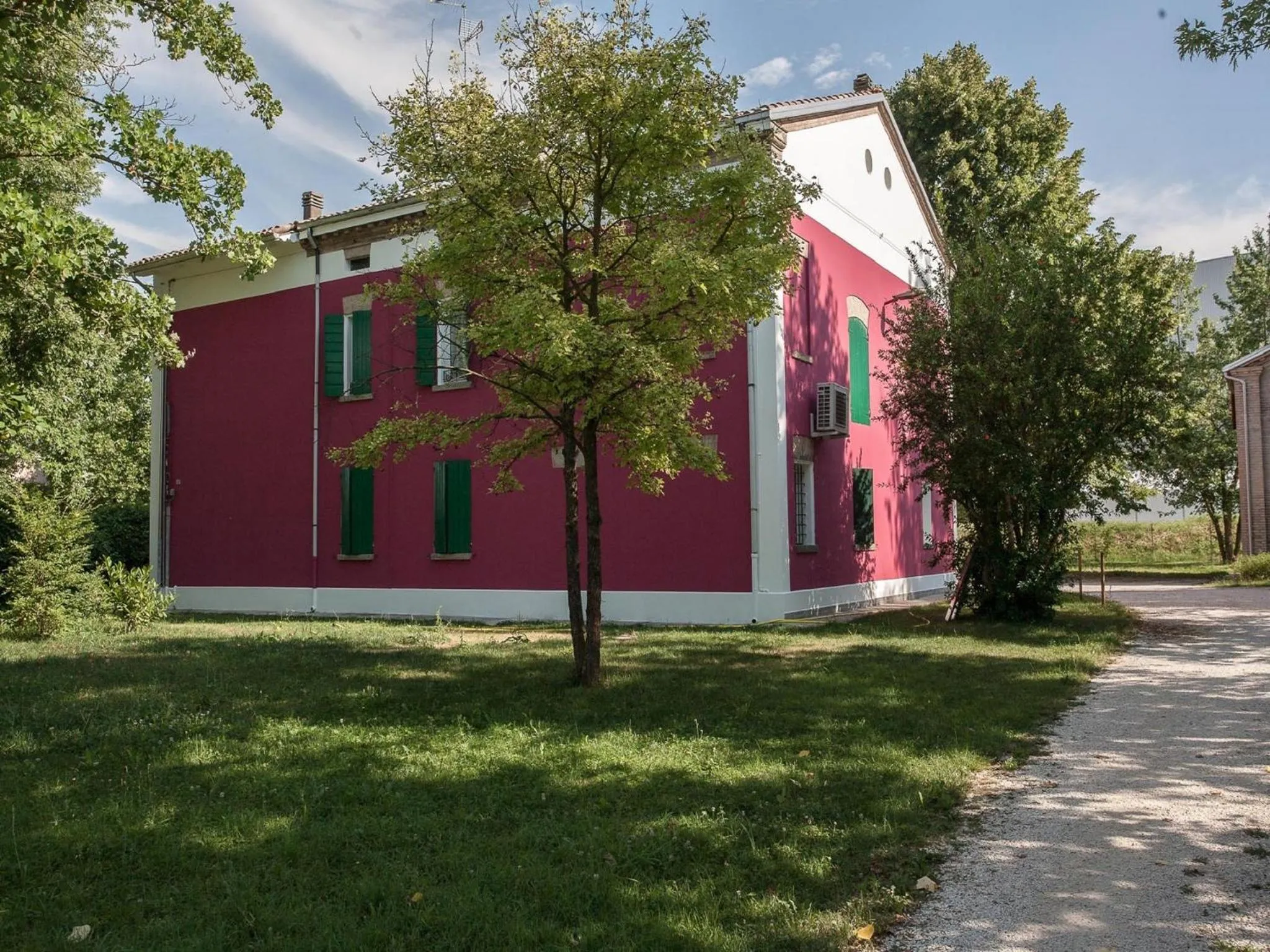 Facade/entrance in Villa Camurana