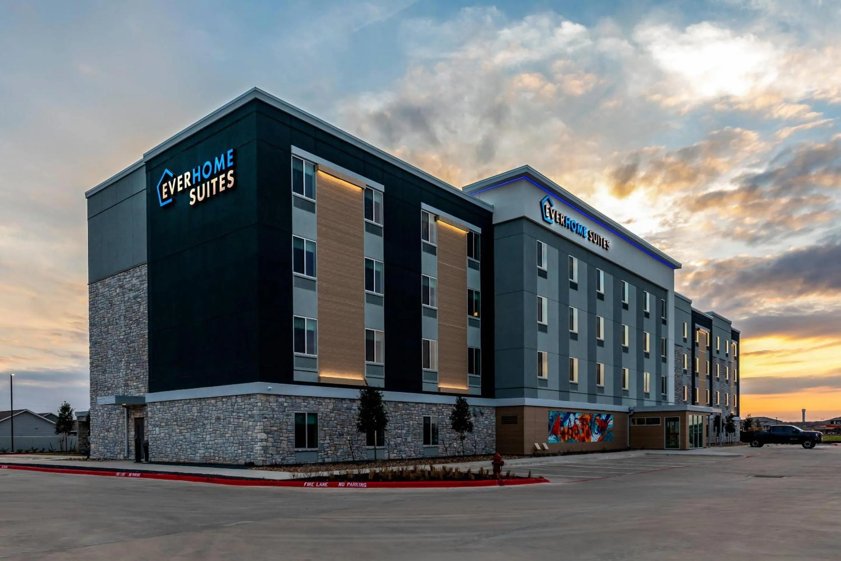 Everhome Suites Bastrop