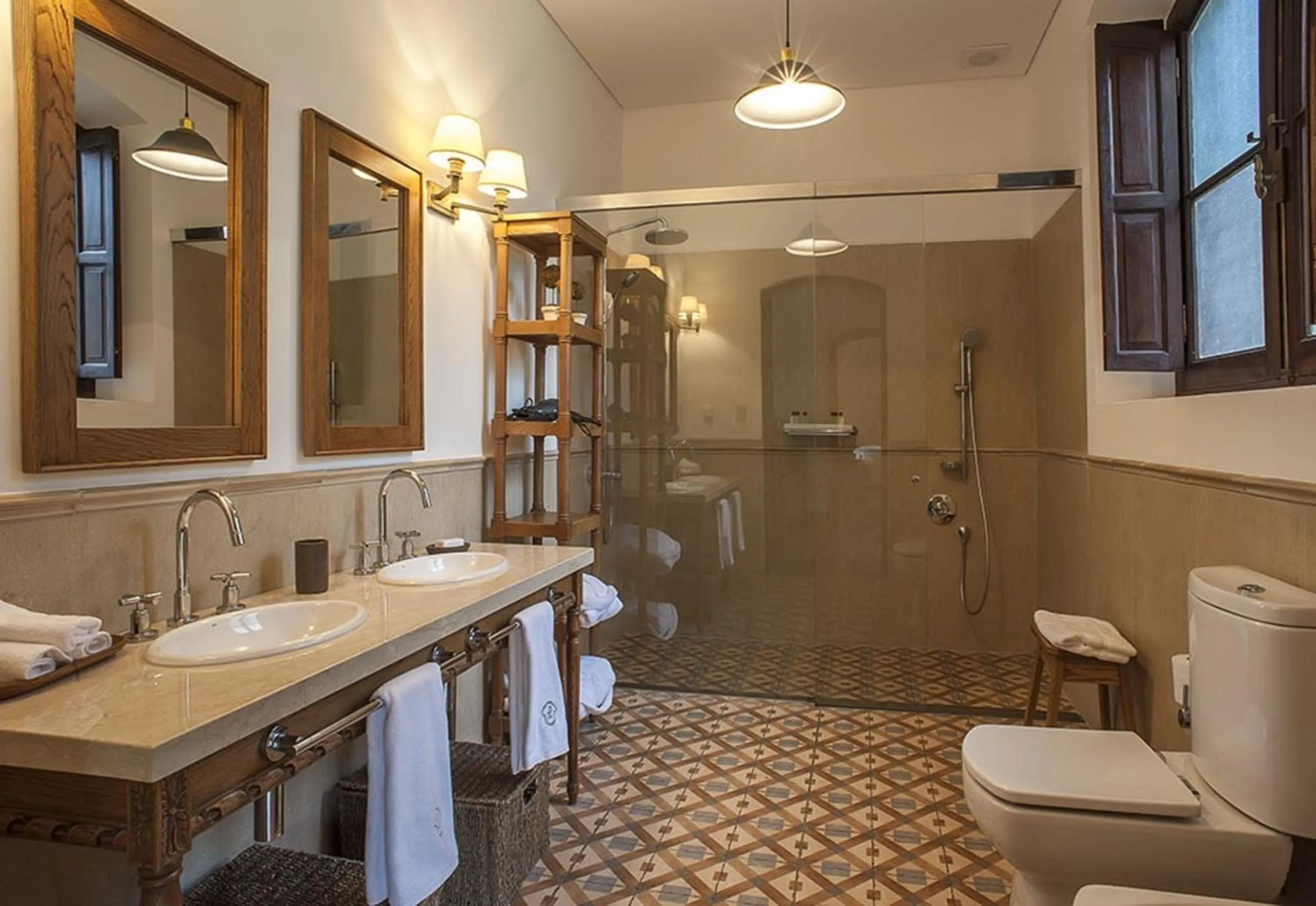 Shower in La Baguala