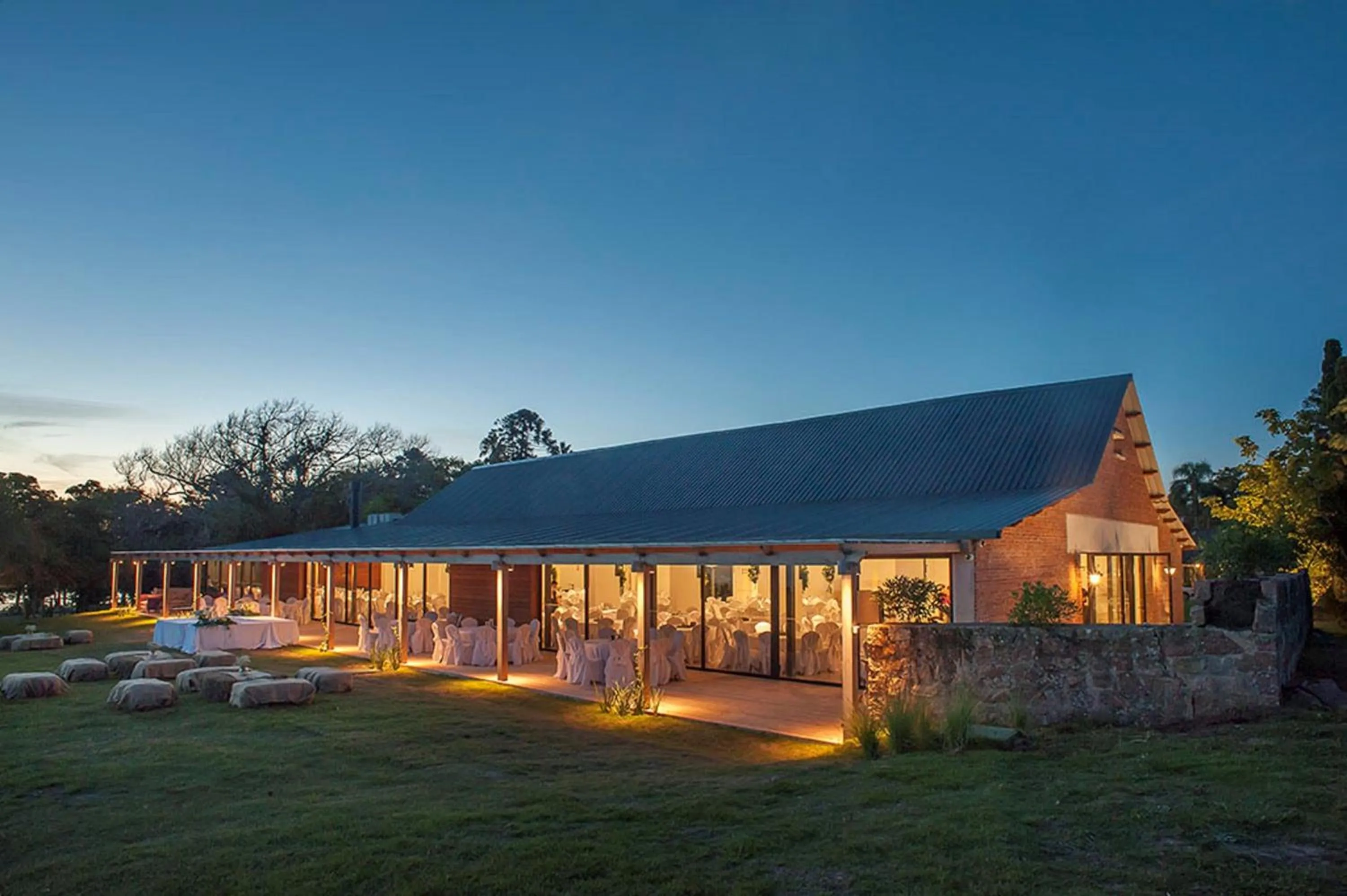 Banquet/Function facilities in La Baguala