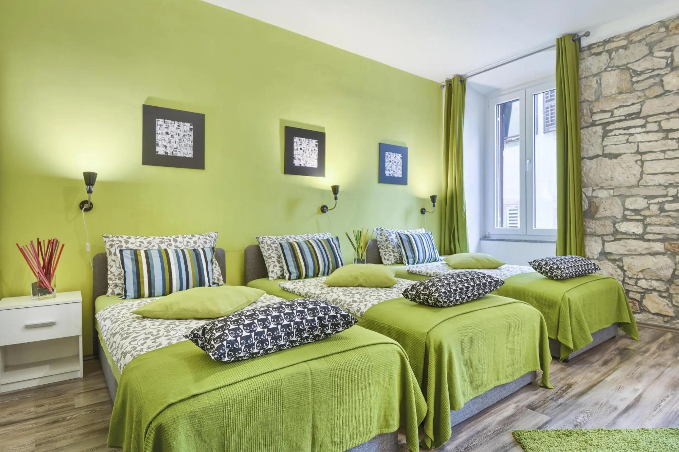 Photo of the whole room, Bed in Top Center Rooms & Studio