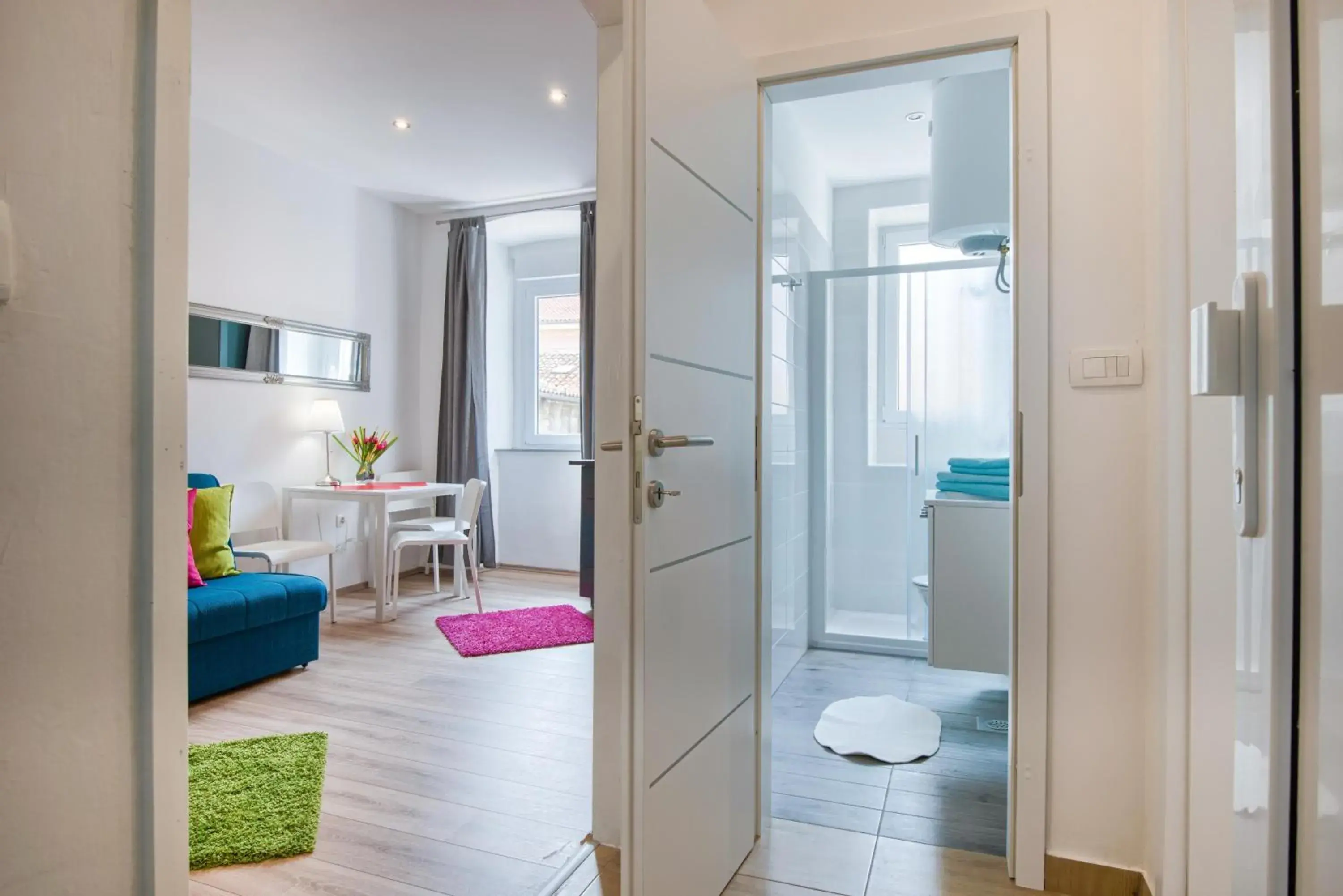 One-Bedroom Apartment in Top Center Rooms & Studio One-Bedroom Apartment in Top Center Rooms & Studio