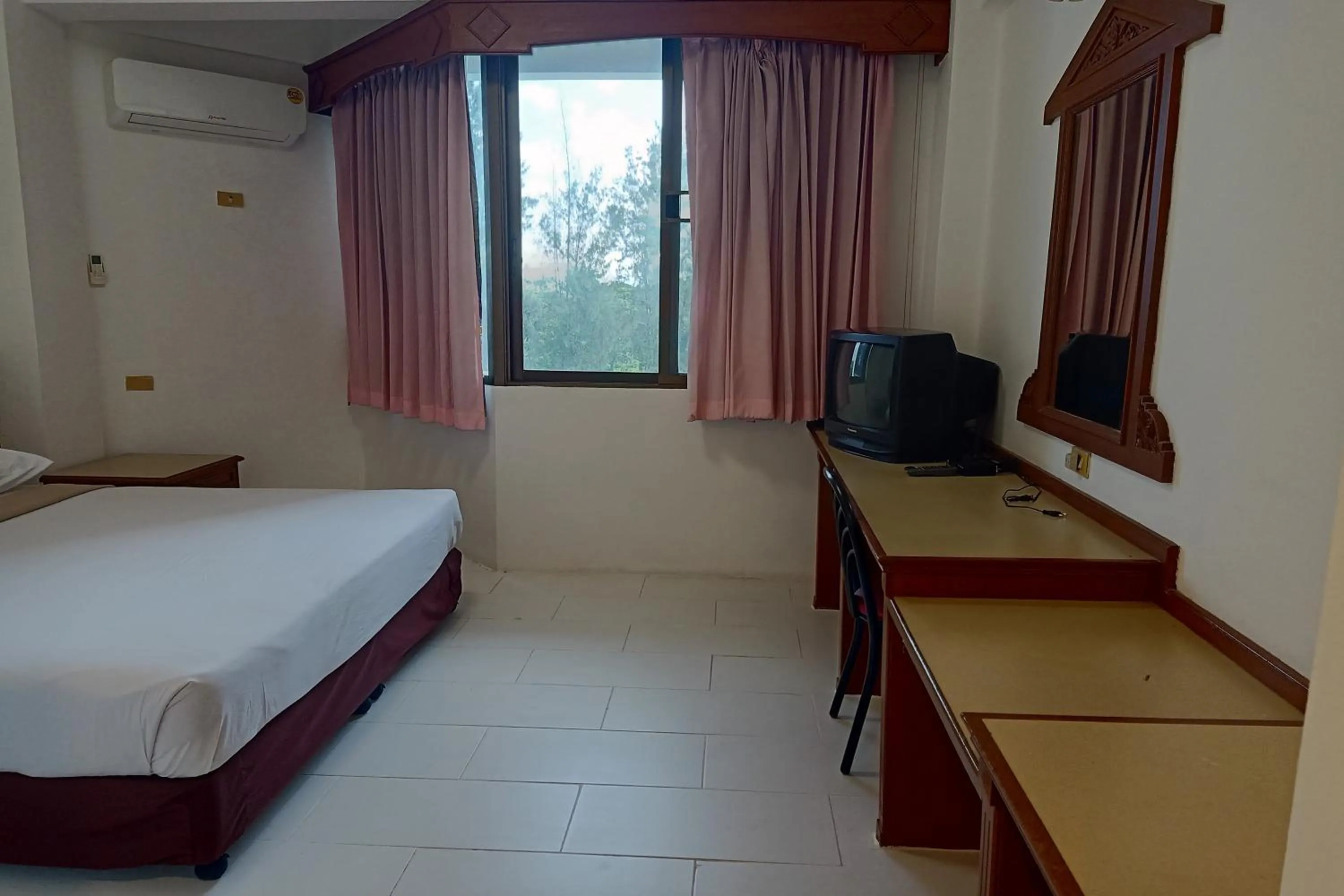 Bedroom, Bed in Phayao Northern Lake Hotel