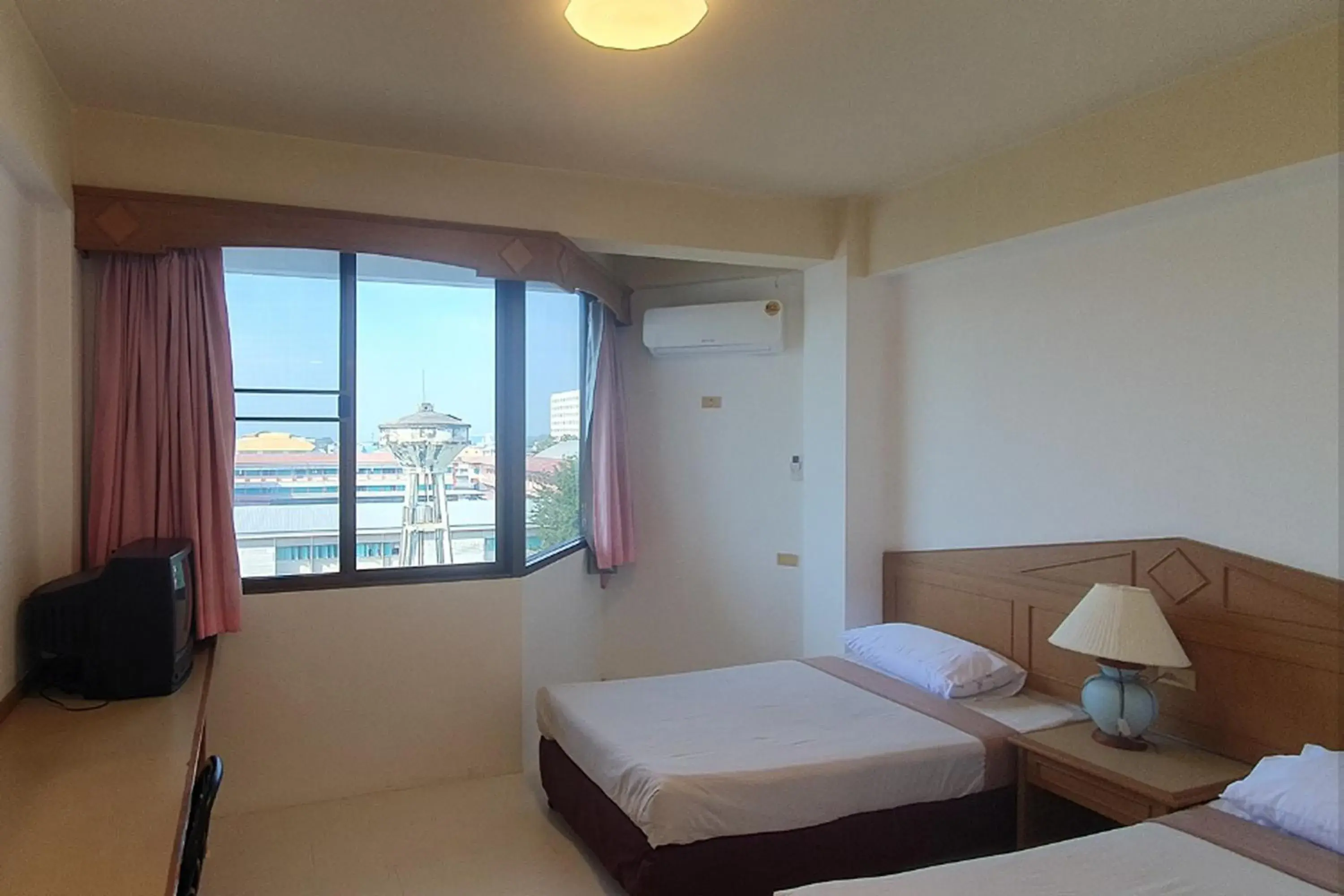 Bedroom, Bed in Phayao Northern Lake Hotel Bedroom, Bed in Phayao Northern Lake Hotel