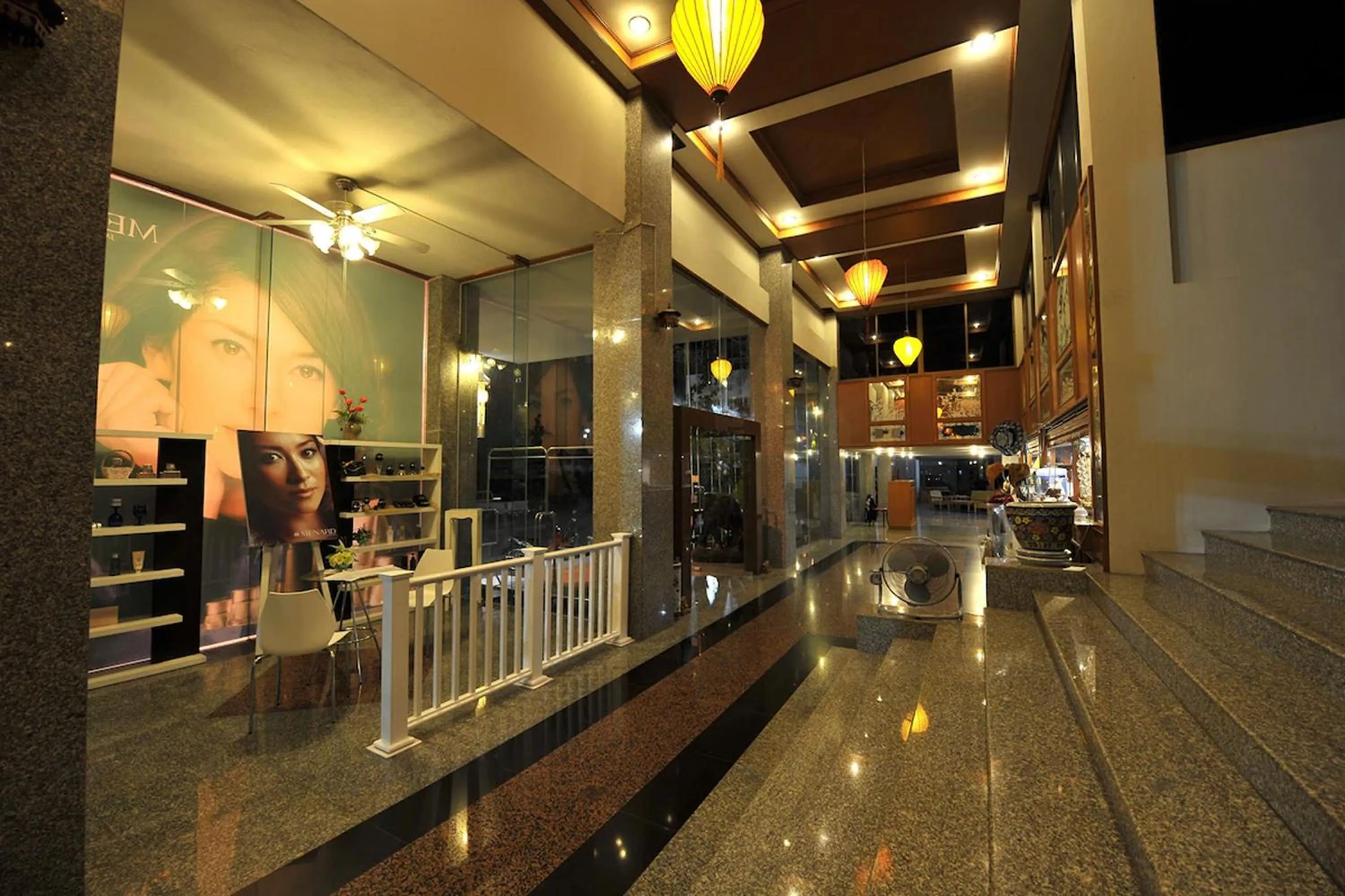 Lobby or reception in Phayao Northern Lake Hotel