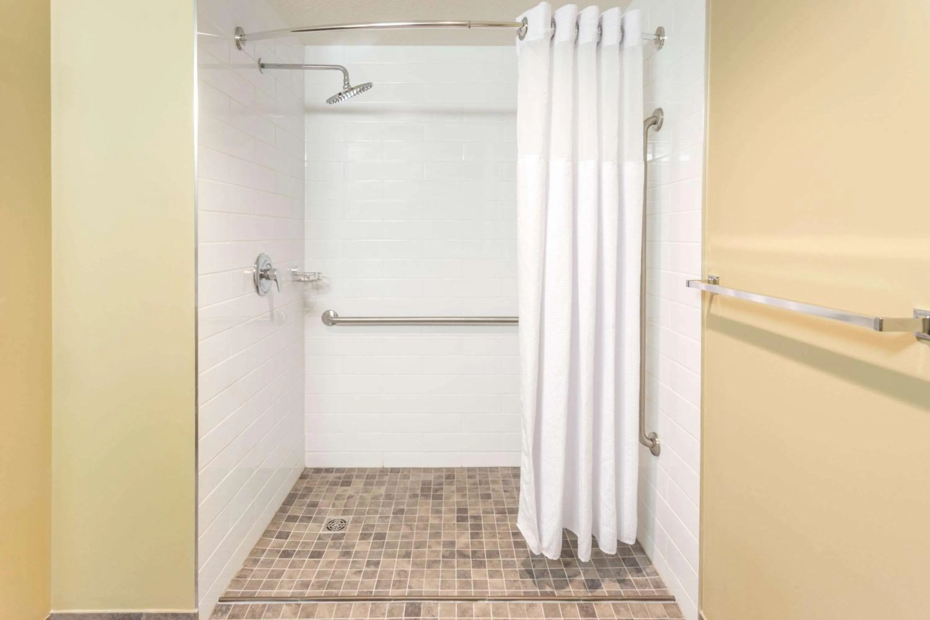 Bedroom in Microtel Inn & Suites by Wyndham Whitecourt