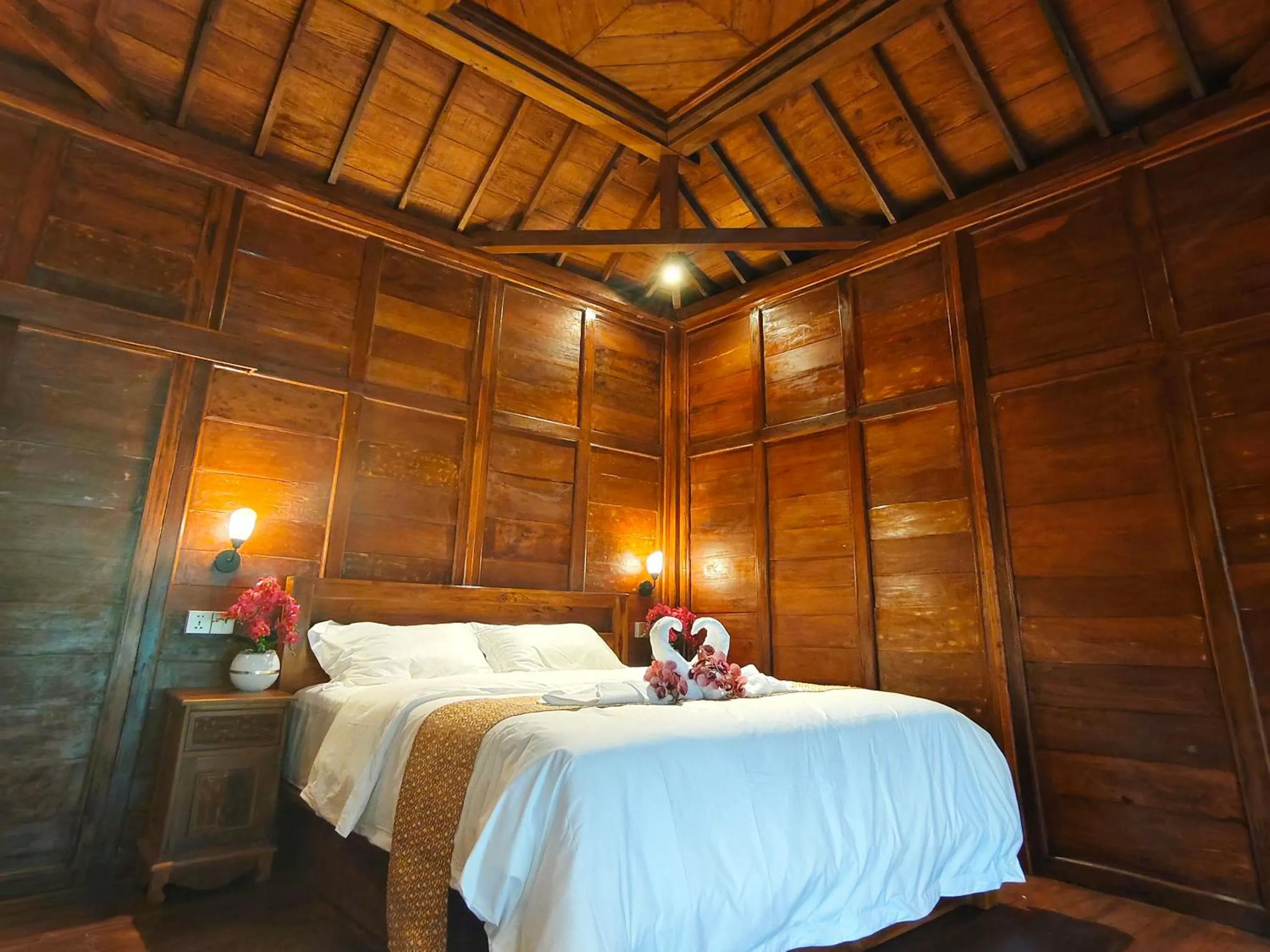 Bed in Uma Ulun Dugul Ubud by Dhananjaya Hospitality