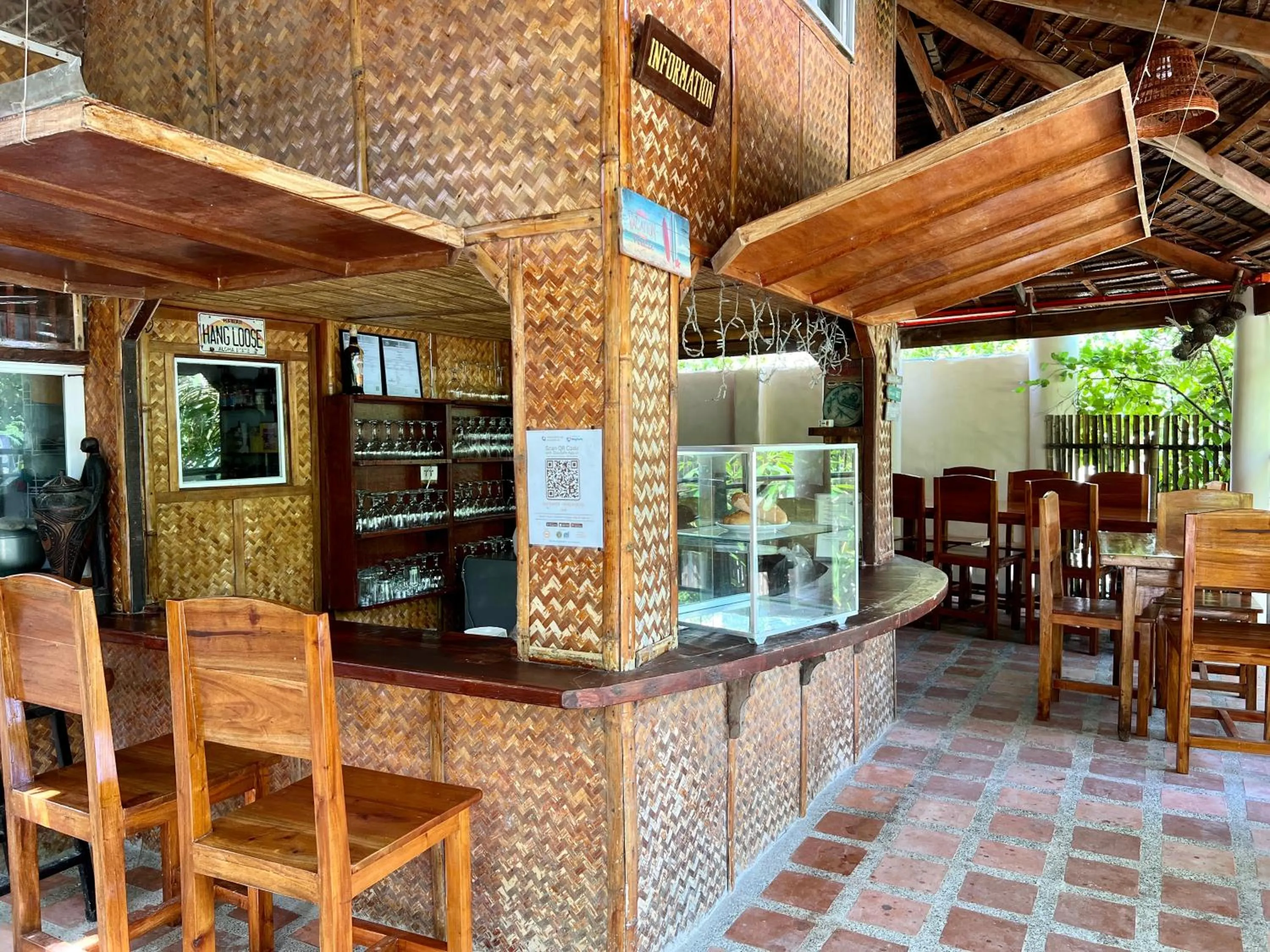 Dining area in Wind Rider's Inn