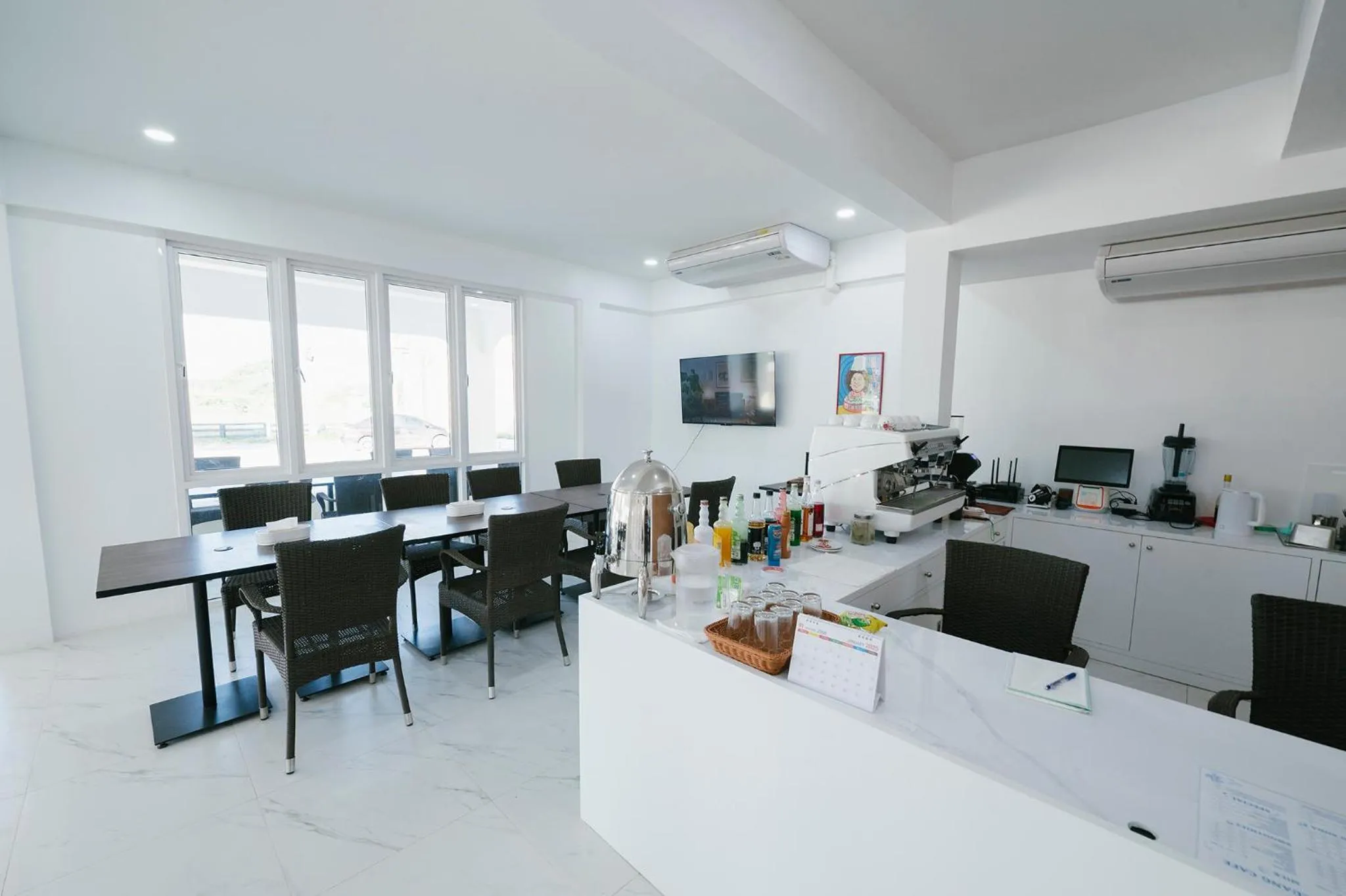 Food and drinks in Eng Fah Luang Hotel