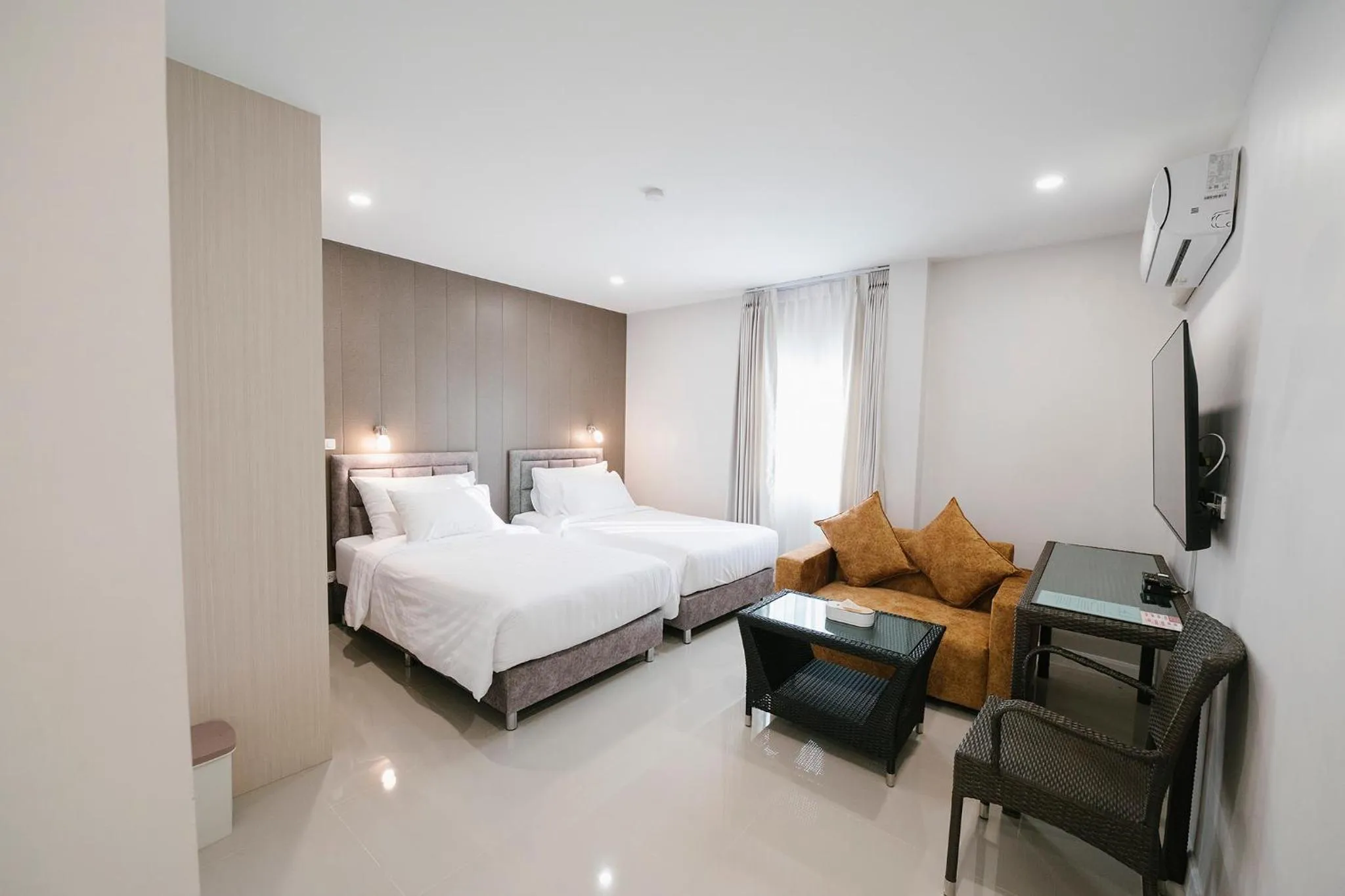 Bedroom, Bed in Eng Fah Luang Hotel