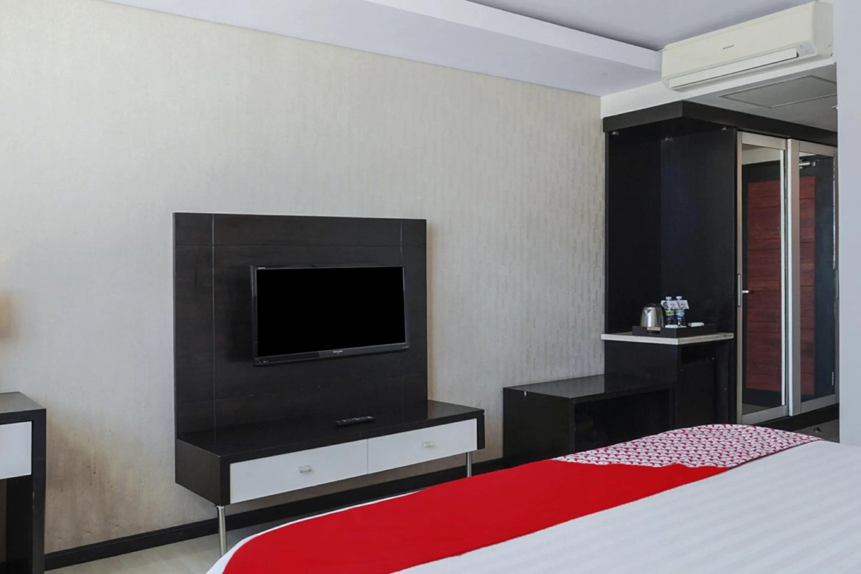 Bedroom, Bed in Collection O 499 Princess Keisha Hotel & Convention Center