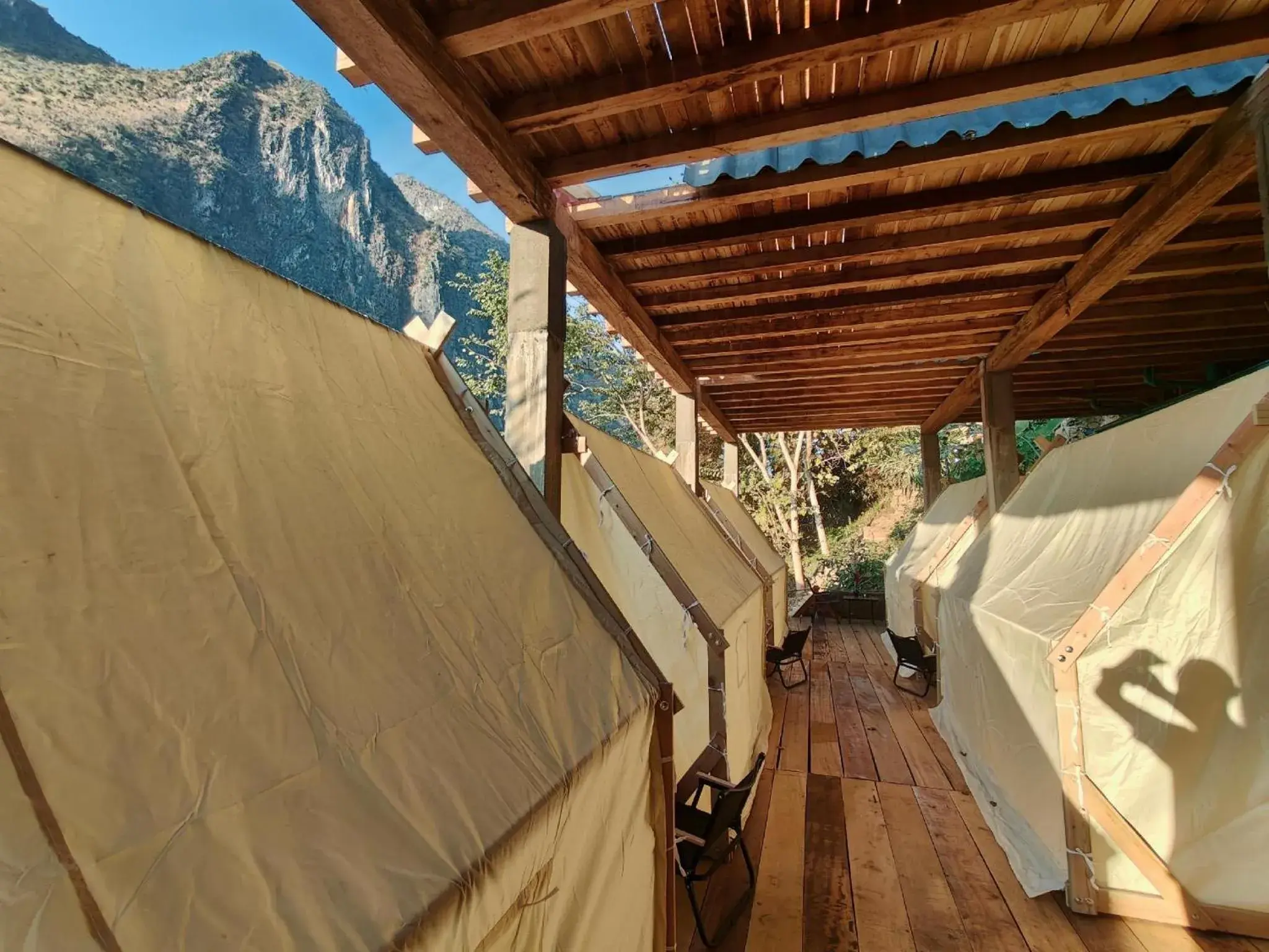 Tent in Pont Inn Nong Khiaw Tent in Pont Inn Nong Khiaw