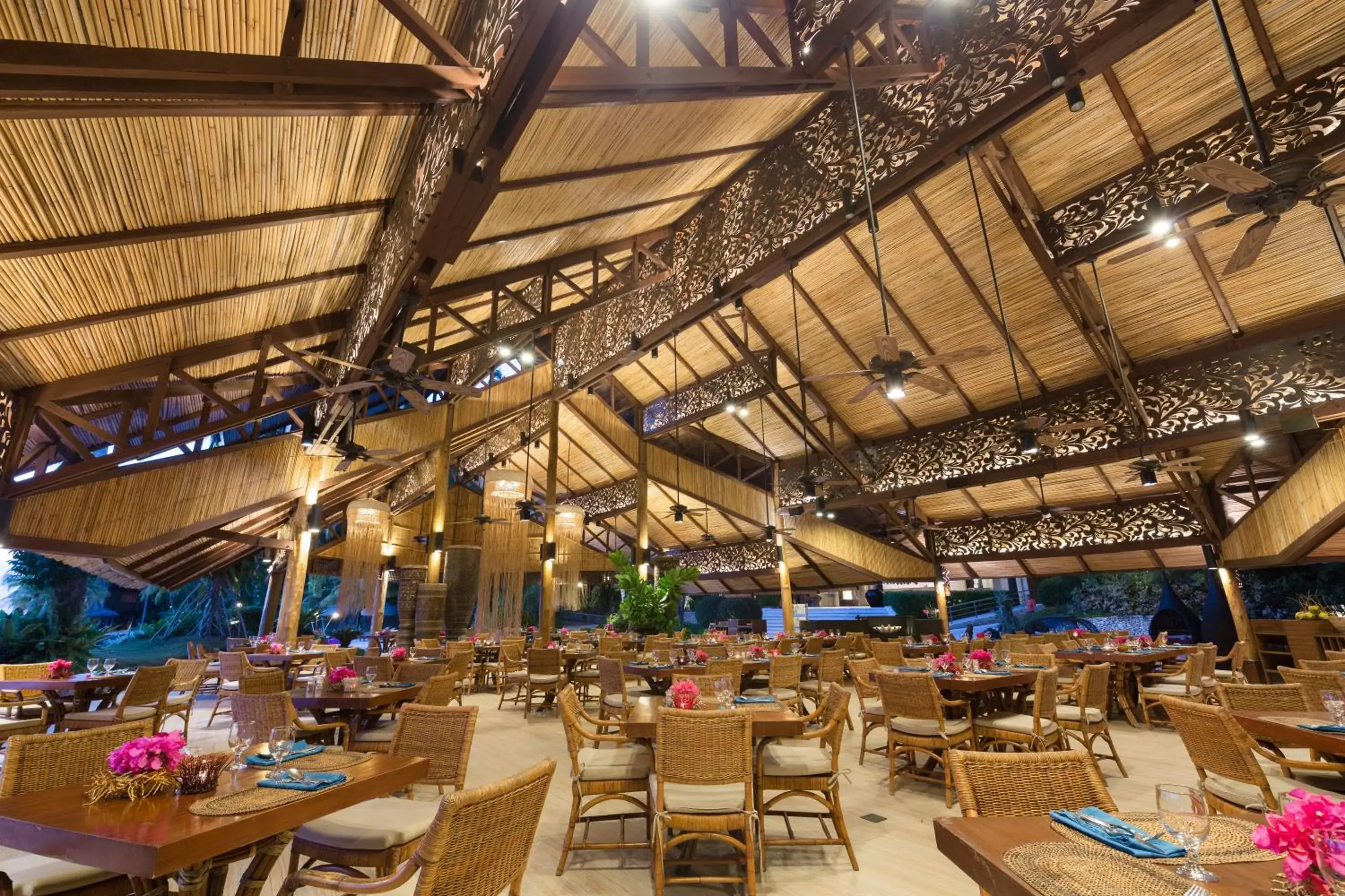 Restaurant/places to eat in Pearl Farm Beach Resort Restaurant/places to eat in Pearl Farm Beach Resort