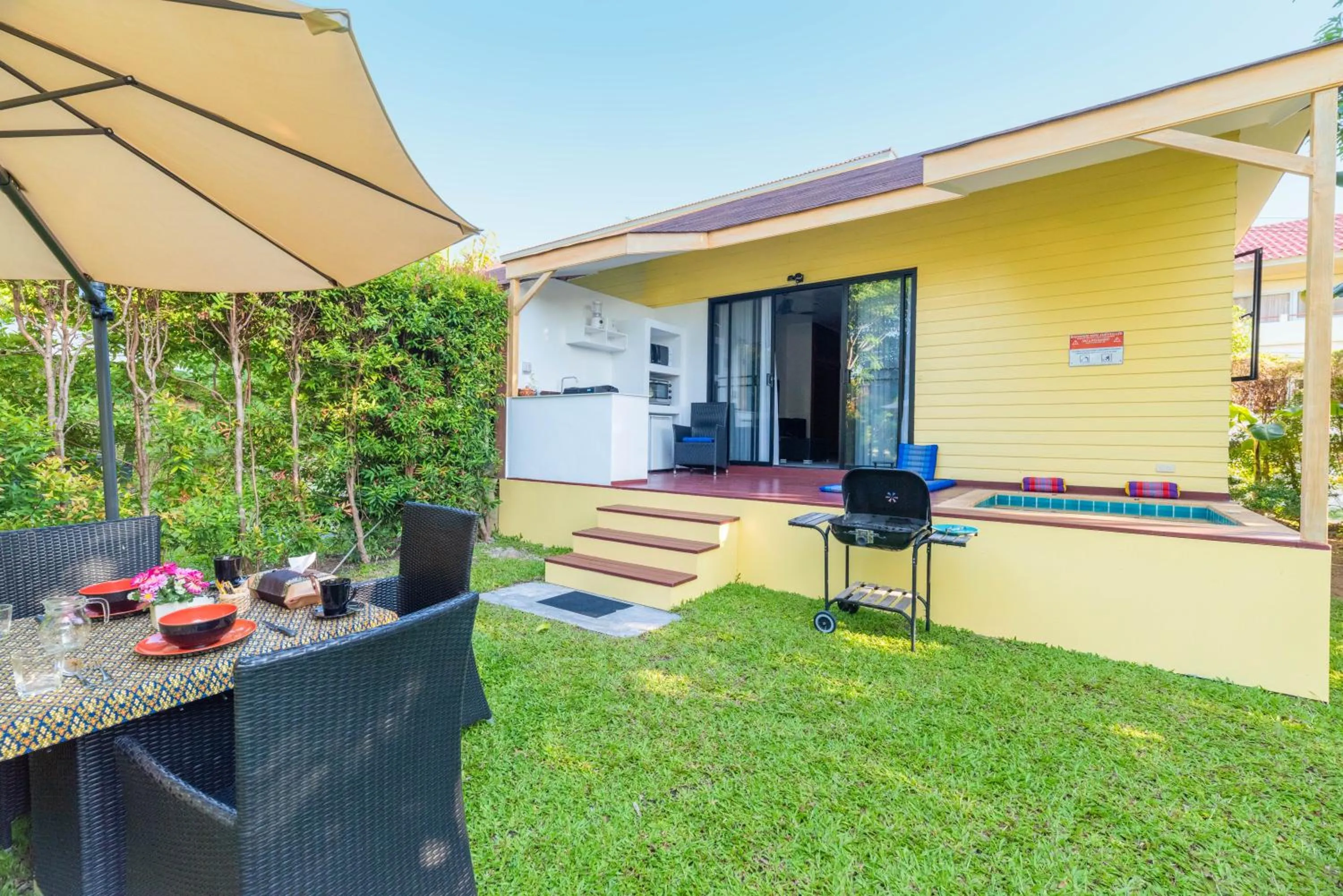 Garden in Moon Cottage