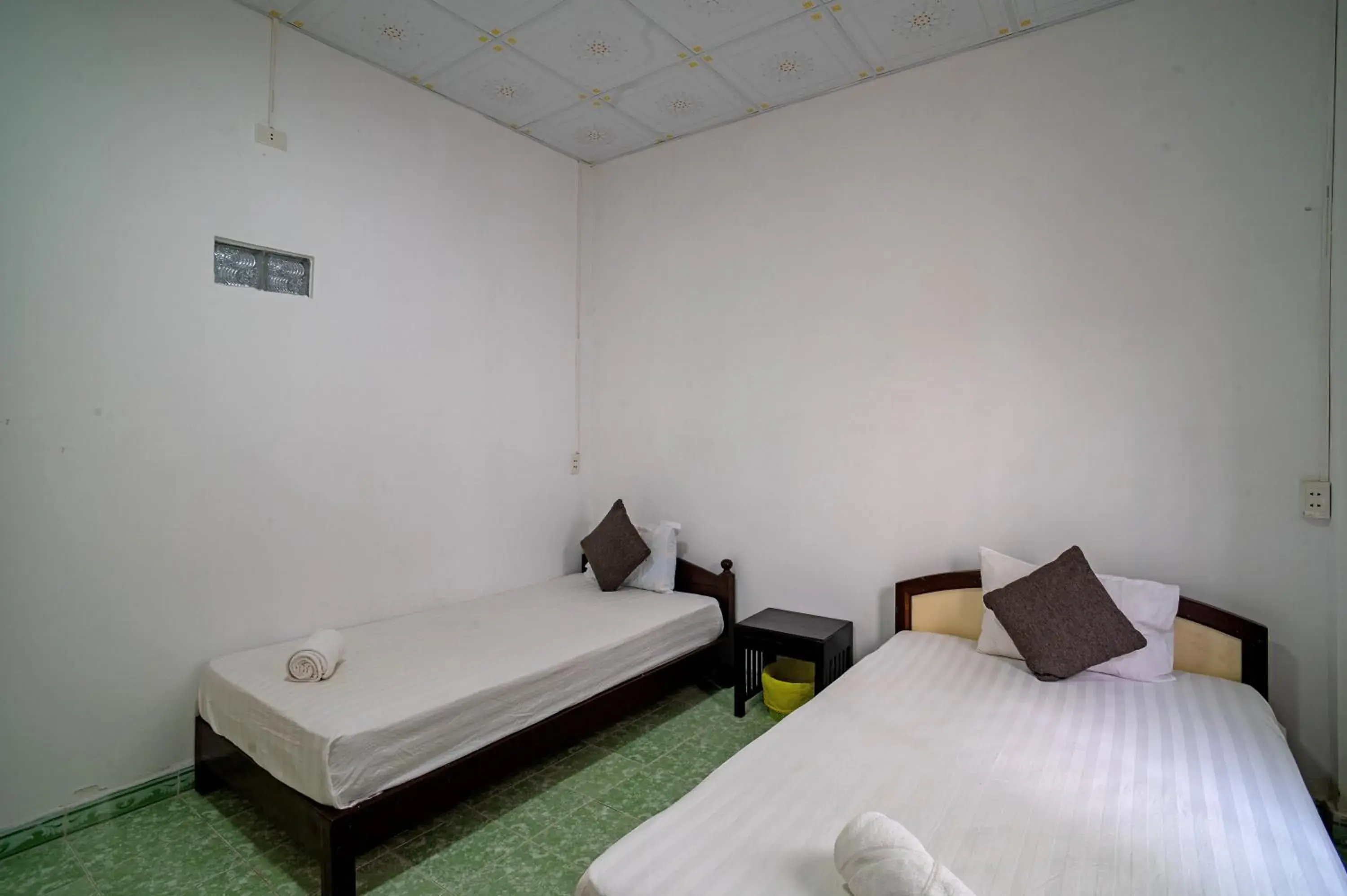 Economy Quadruple Room in Hoi An Viet House Homestay Economy Quadruple Room in Hoi An Viet House Homestay