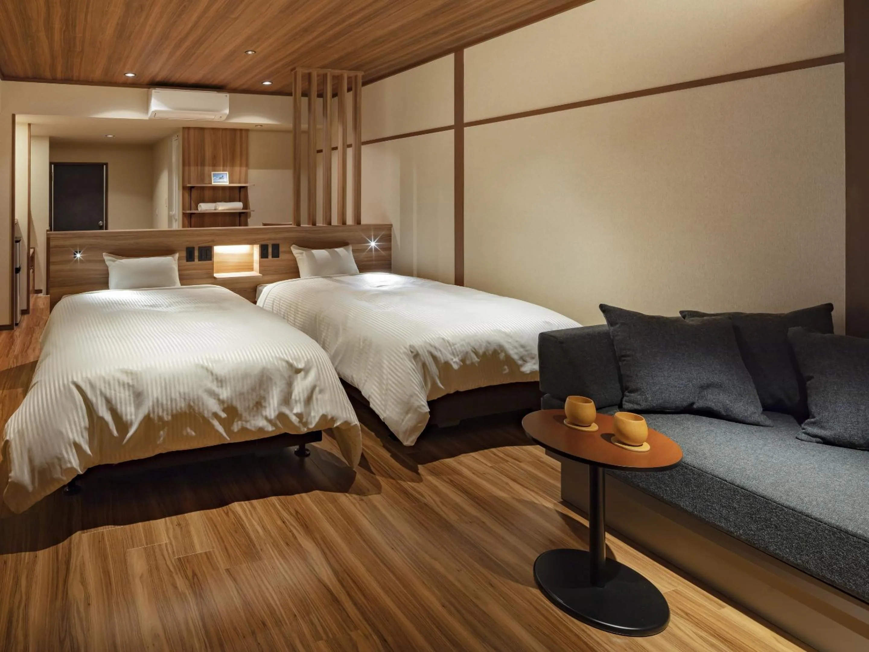 Photo of the whole room, Bed in Azumakan