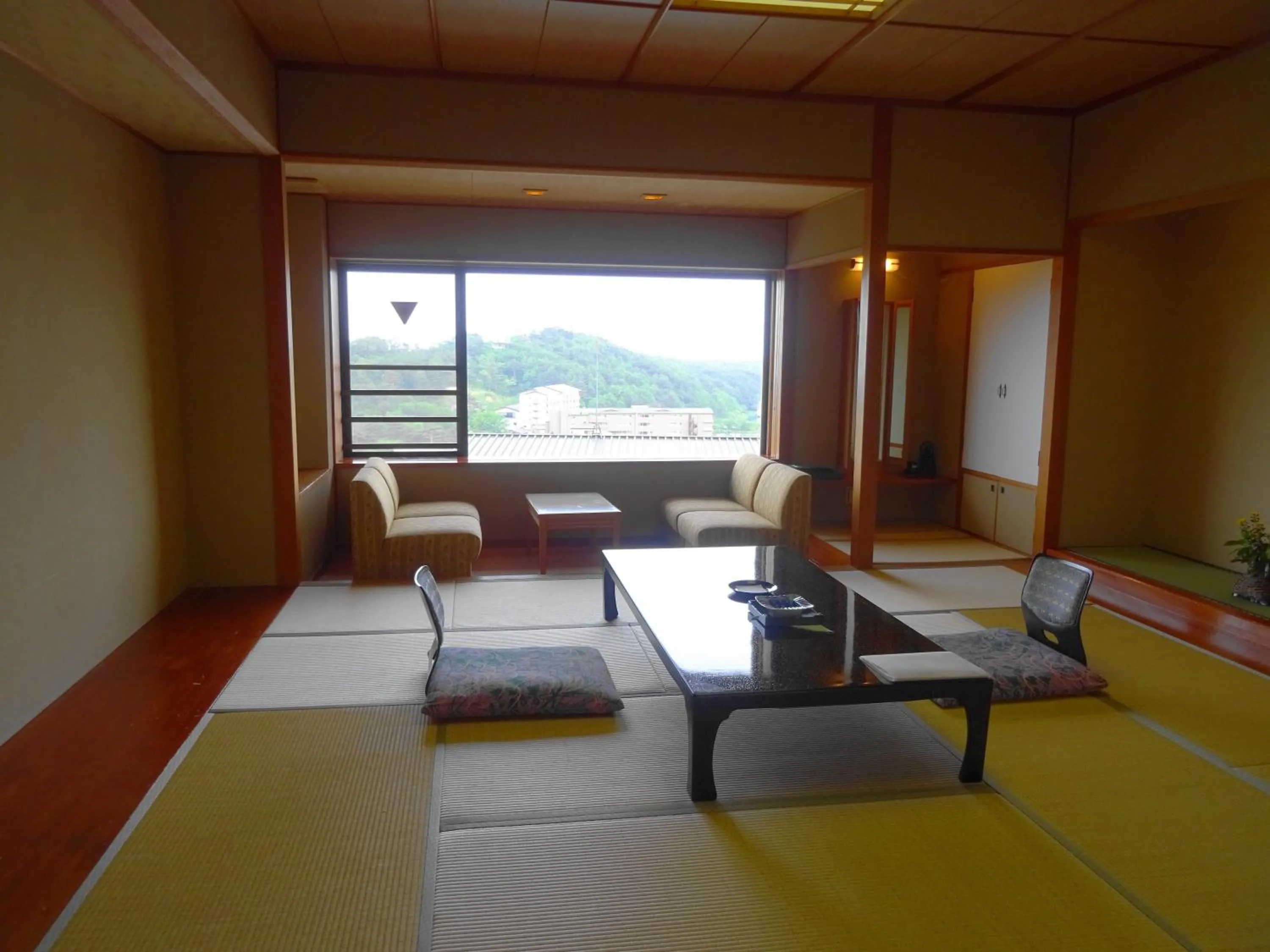 Photo of the whole room, Bed in Azumakan