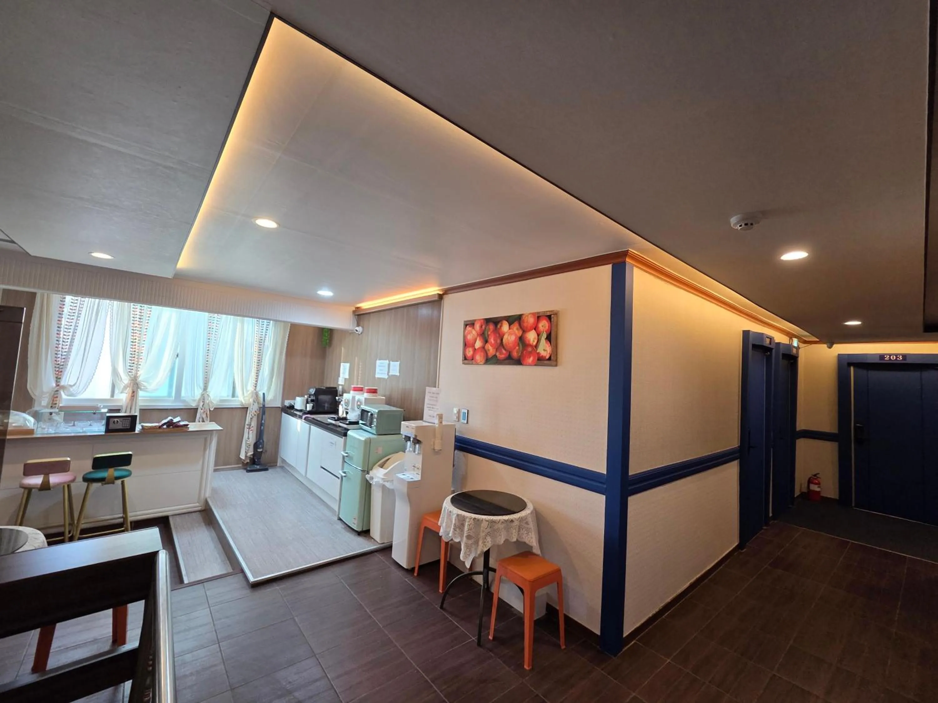 Romance Hotel