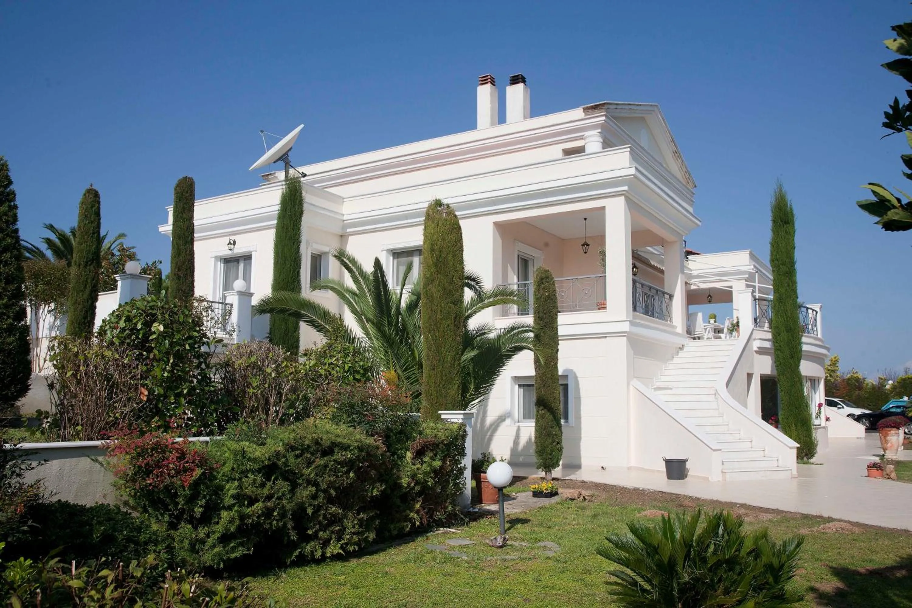 Garden view in Villa Elena