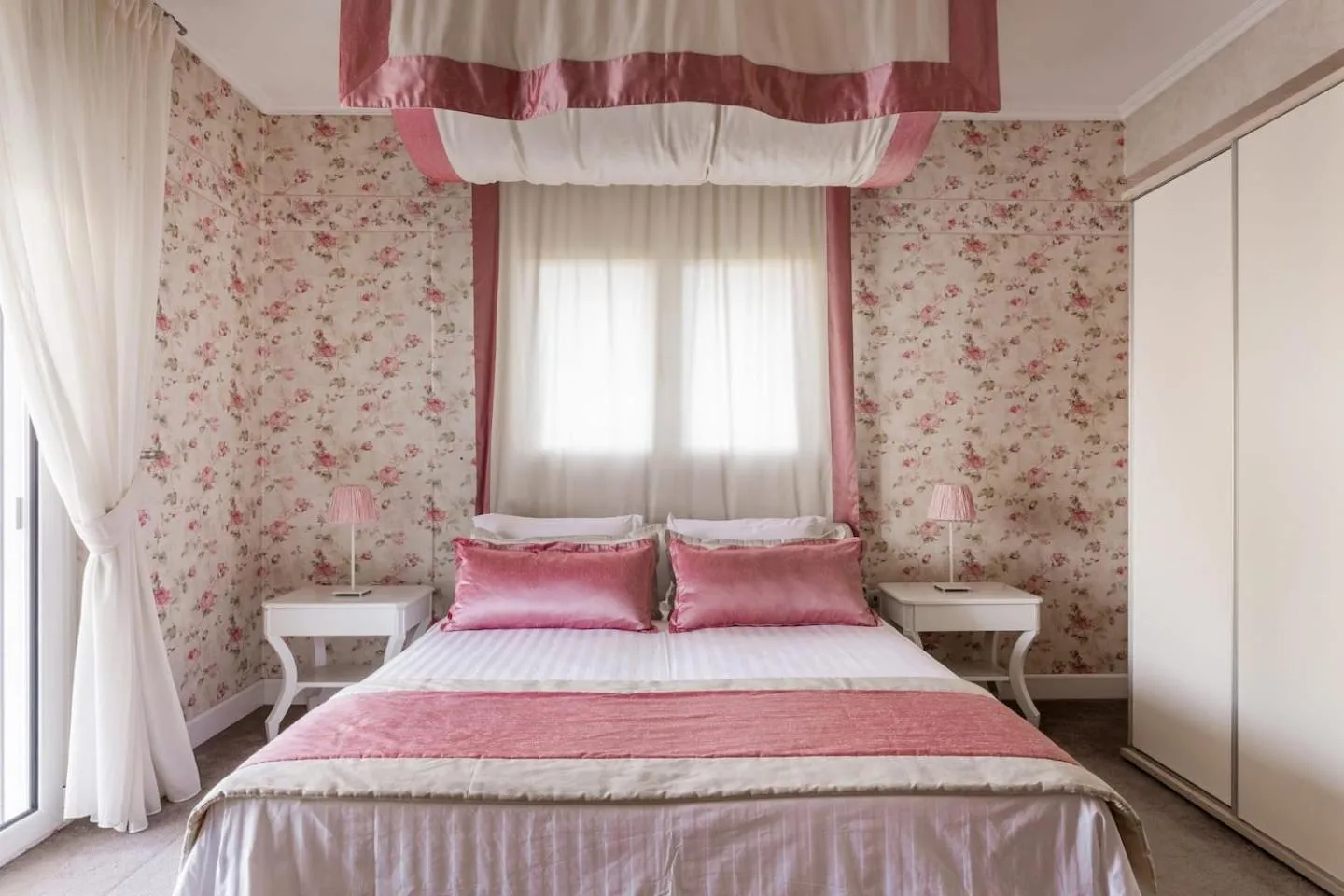 Bedroom, Bed in Villa Elena