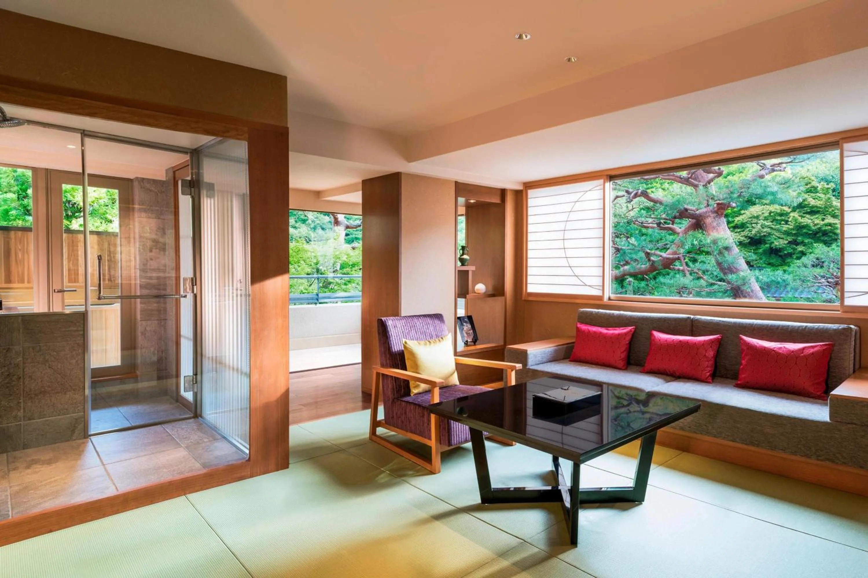 Living room in Suiran, a Luxury Collection Hotel, Kyoto