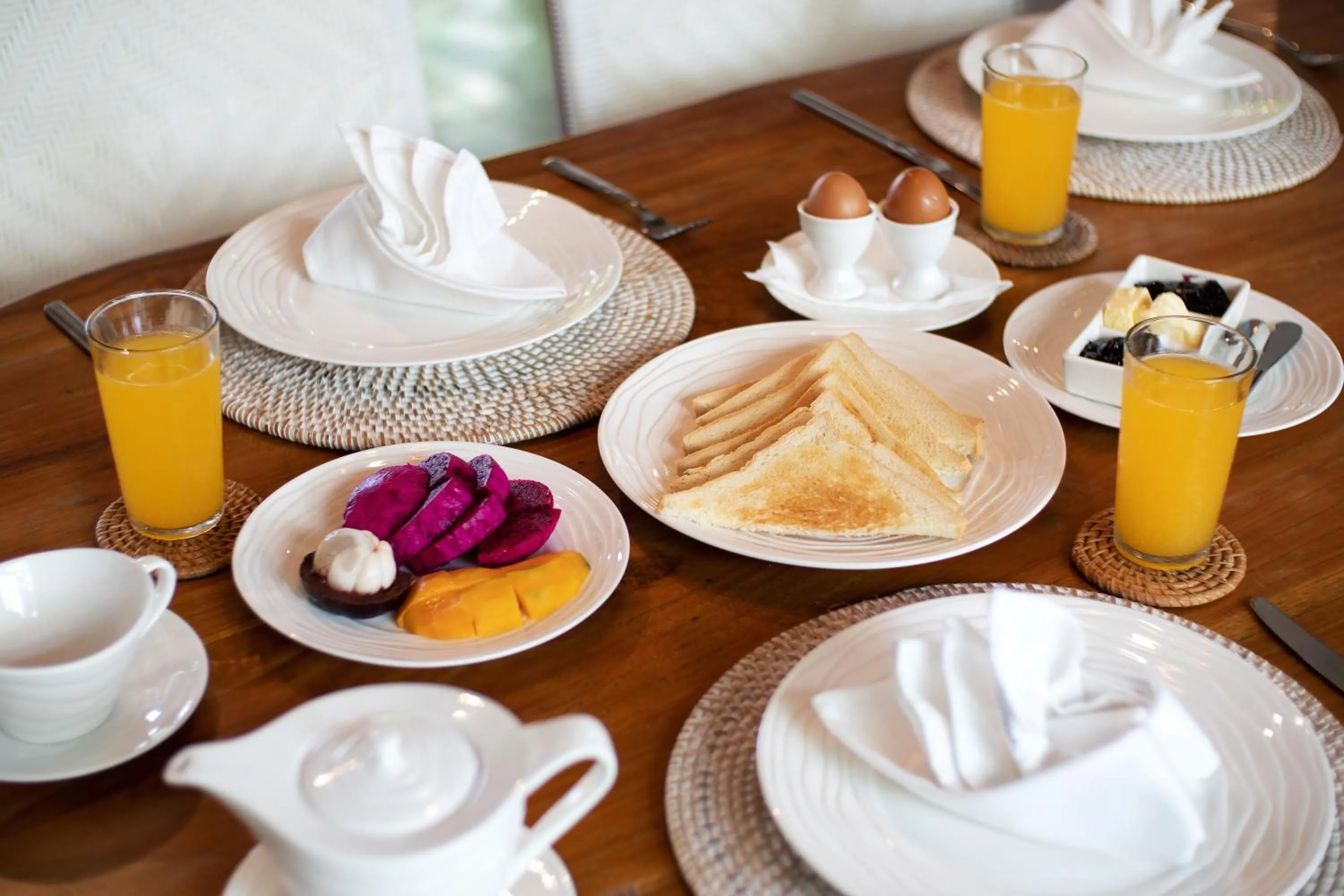 Food and drinks in Villa Chagall by Villa Finder