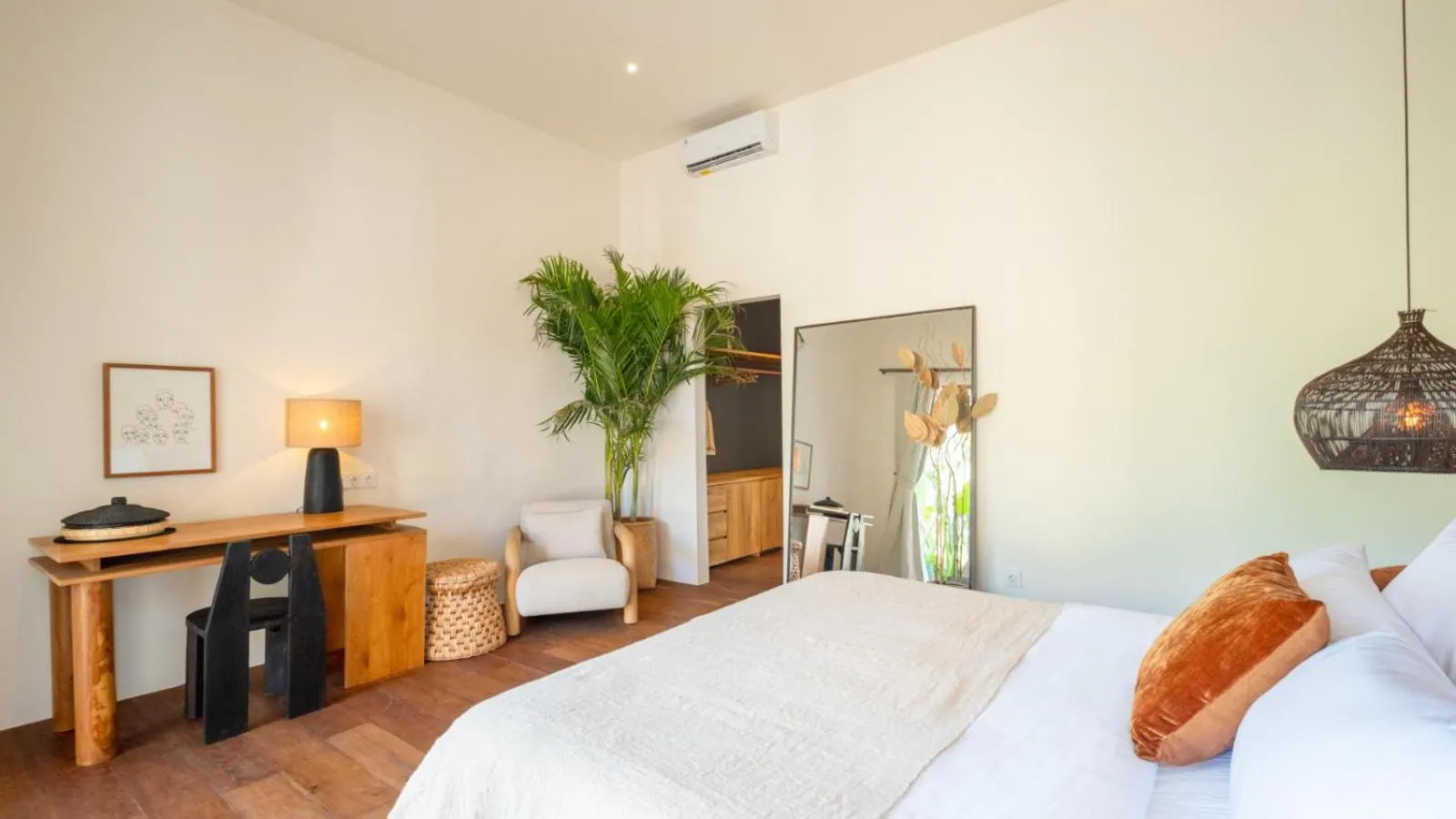 Bed in Villa Chagall by Villa Finder