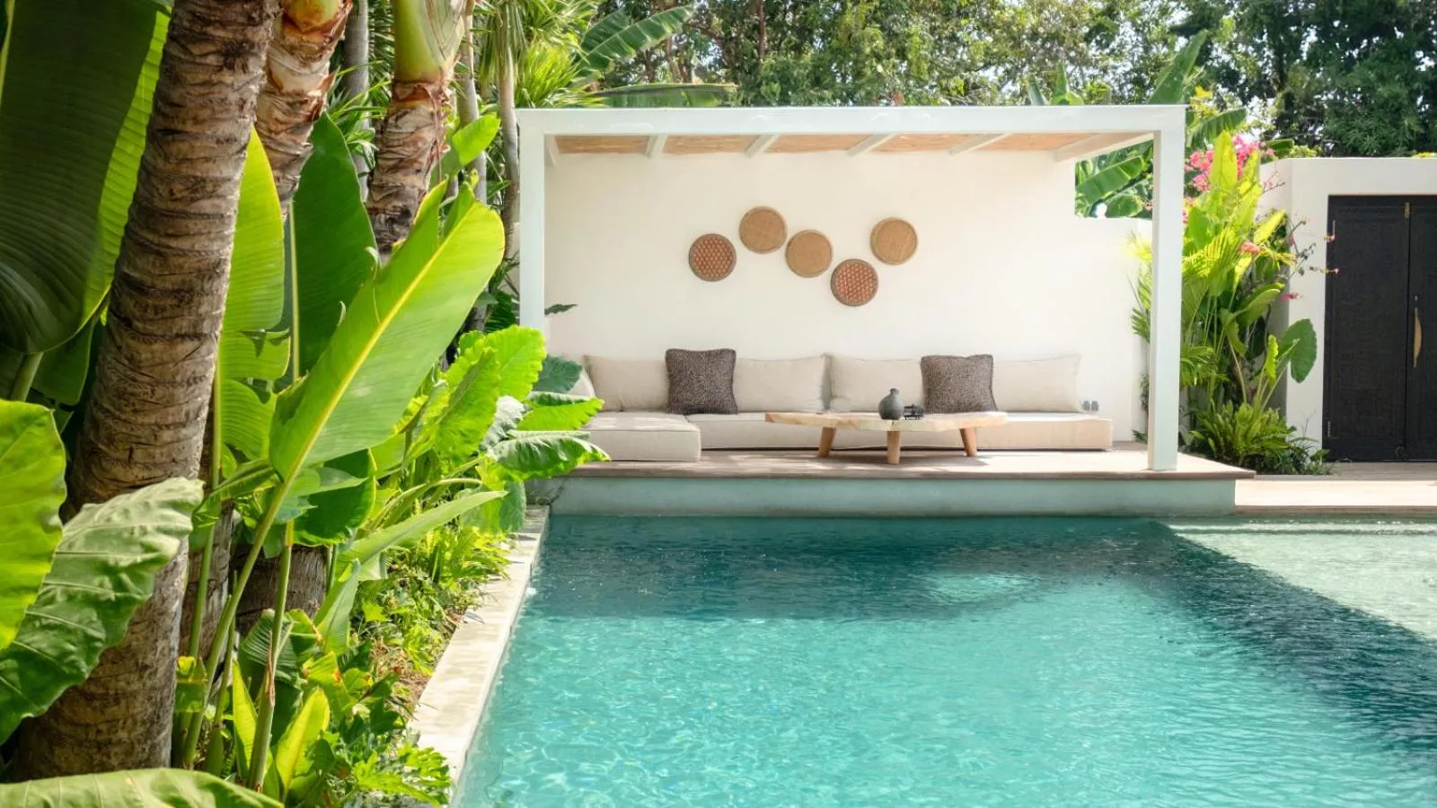 Garden view in Villa Chagall by Villa Finder