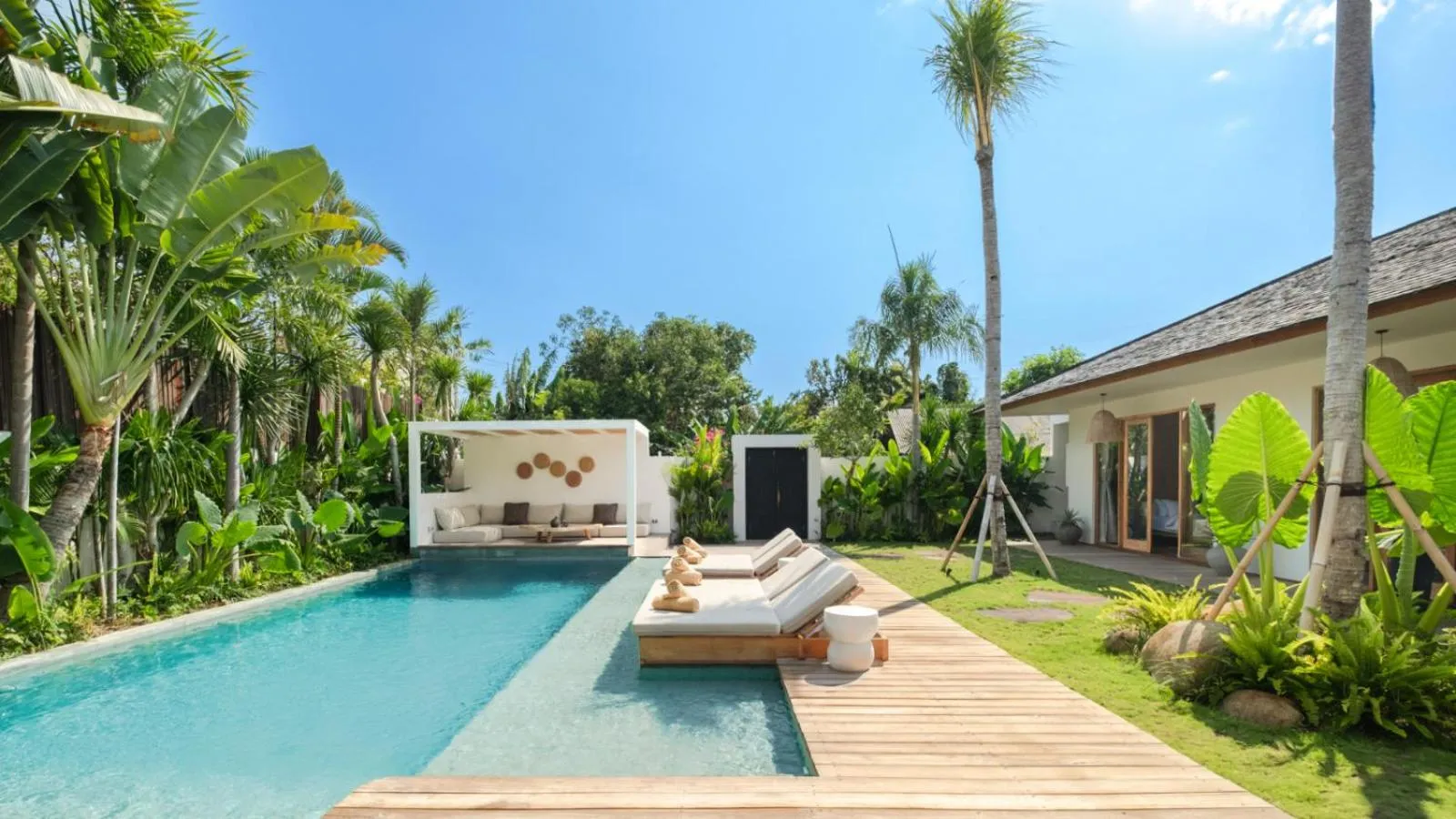 Property building in Villa Chagall by Villa Finder