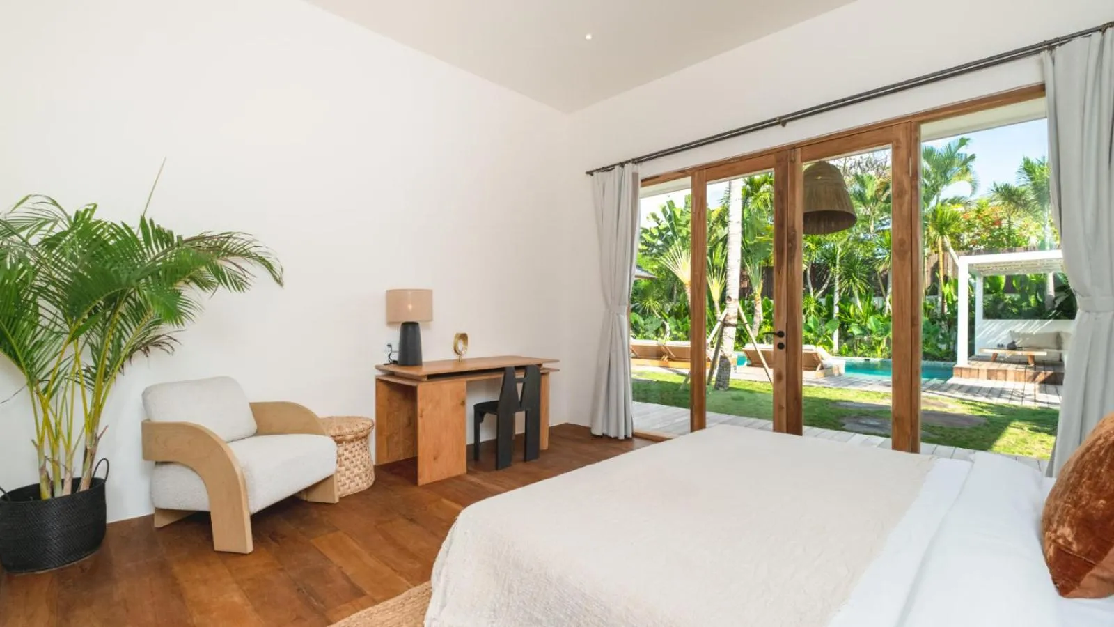 Bed in Villa Chagall by Villa Finder