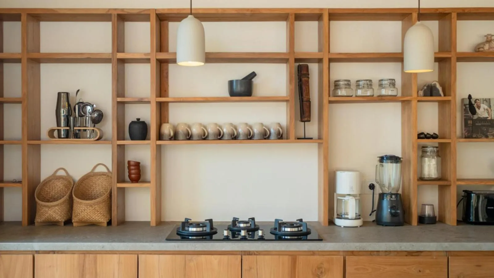 Coffee/tea facilities in Villa Chagall by Villa Finder