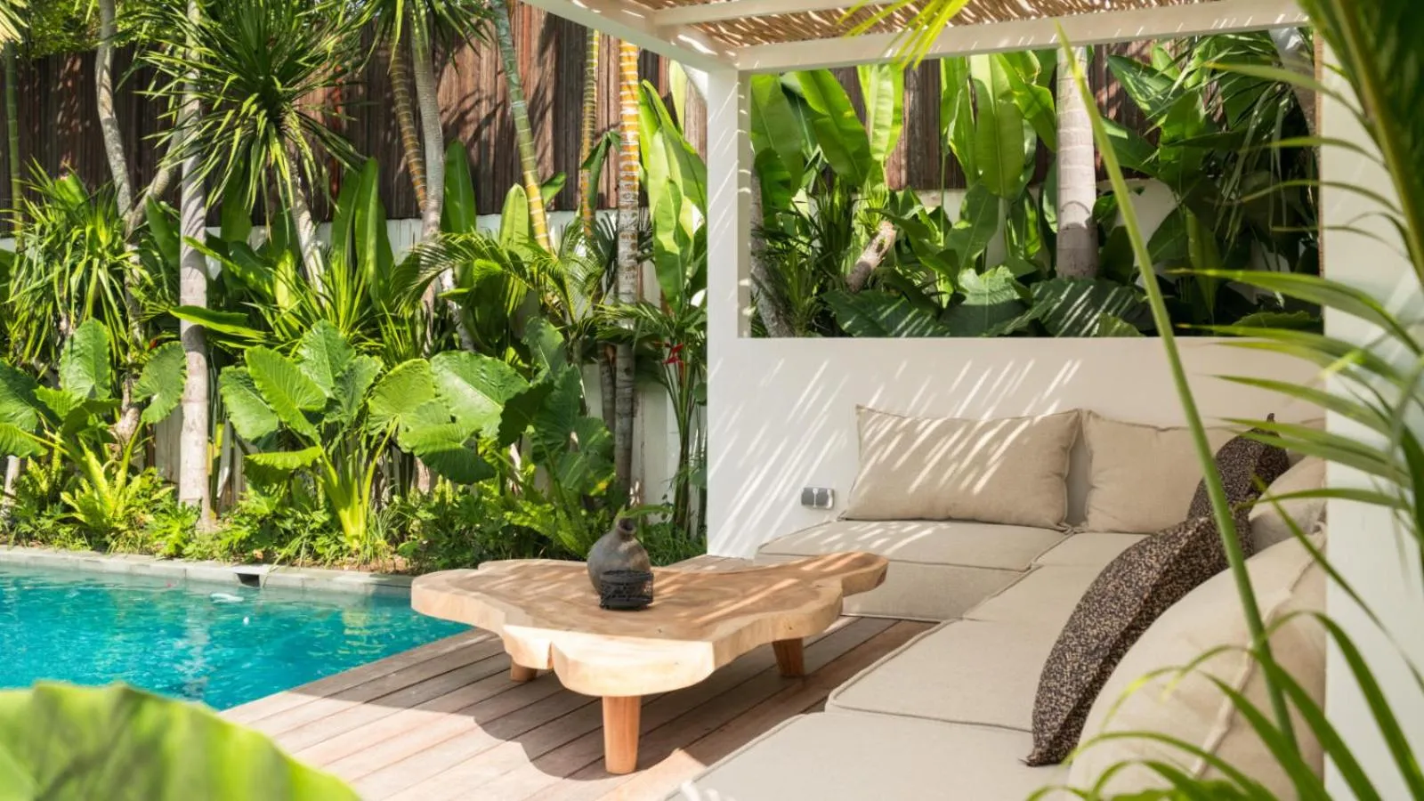 Seating area in Villa Chagall by Villa Finder